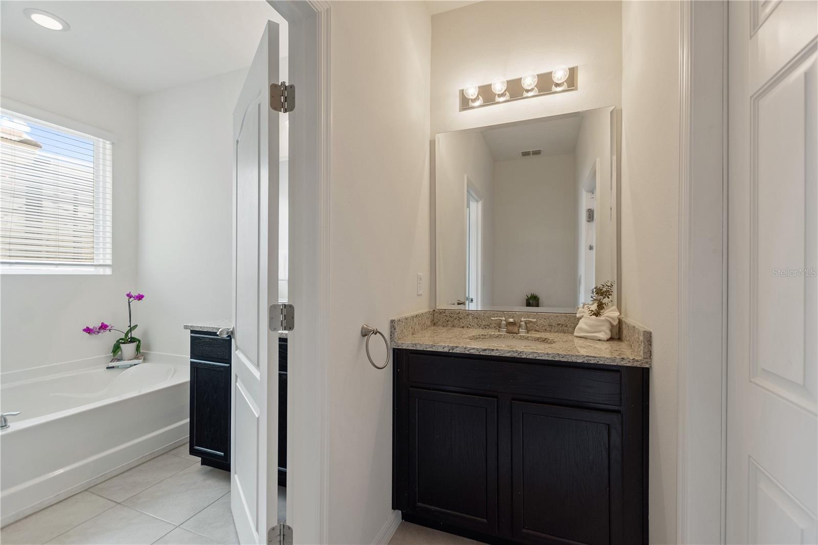 8020 OAK SHADOW CT