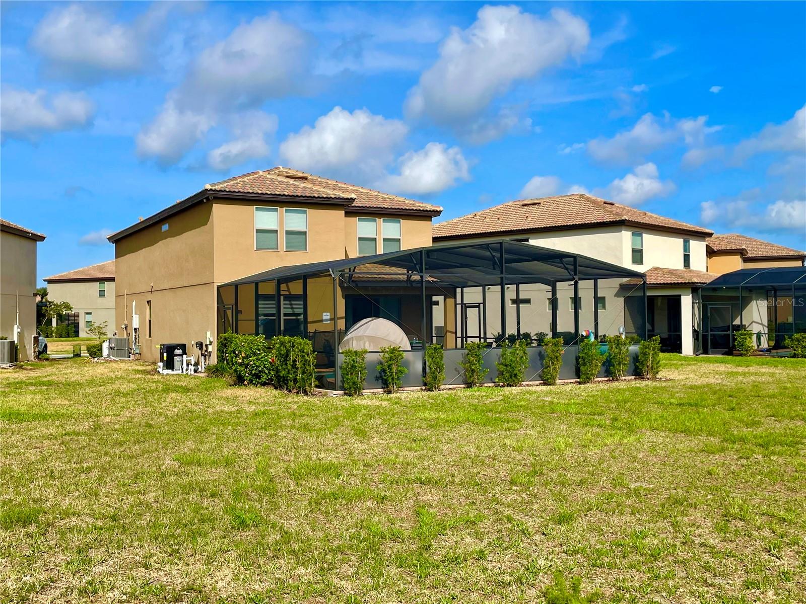 5525 MISTY OAK CIR