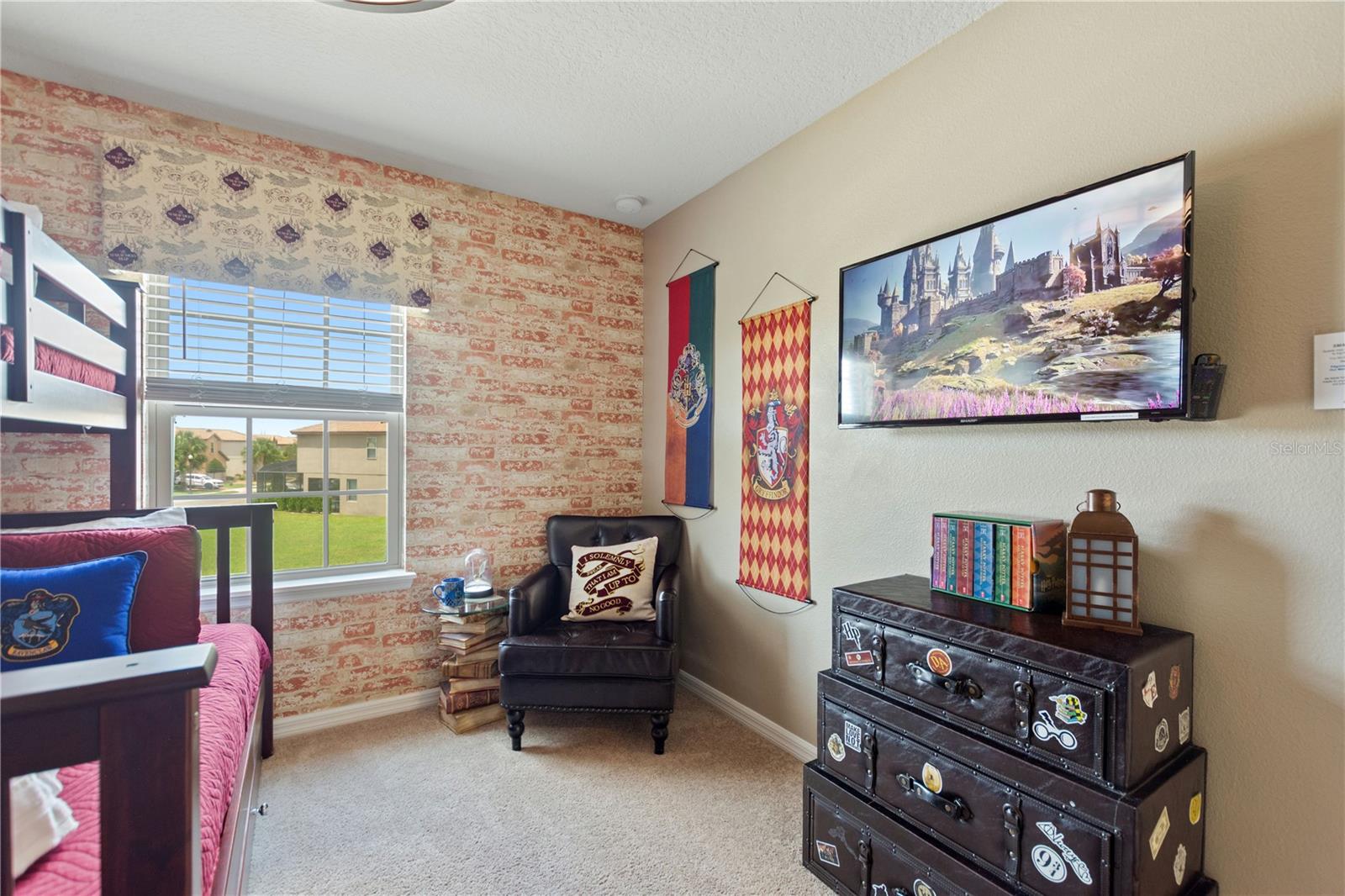 5525 MISTY OAK CIR