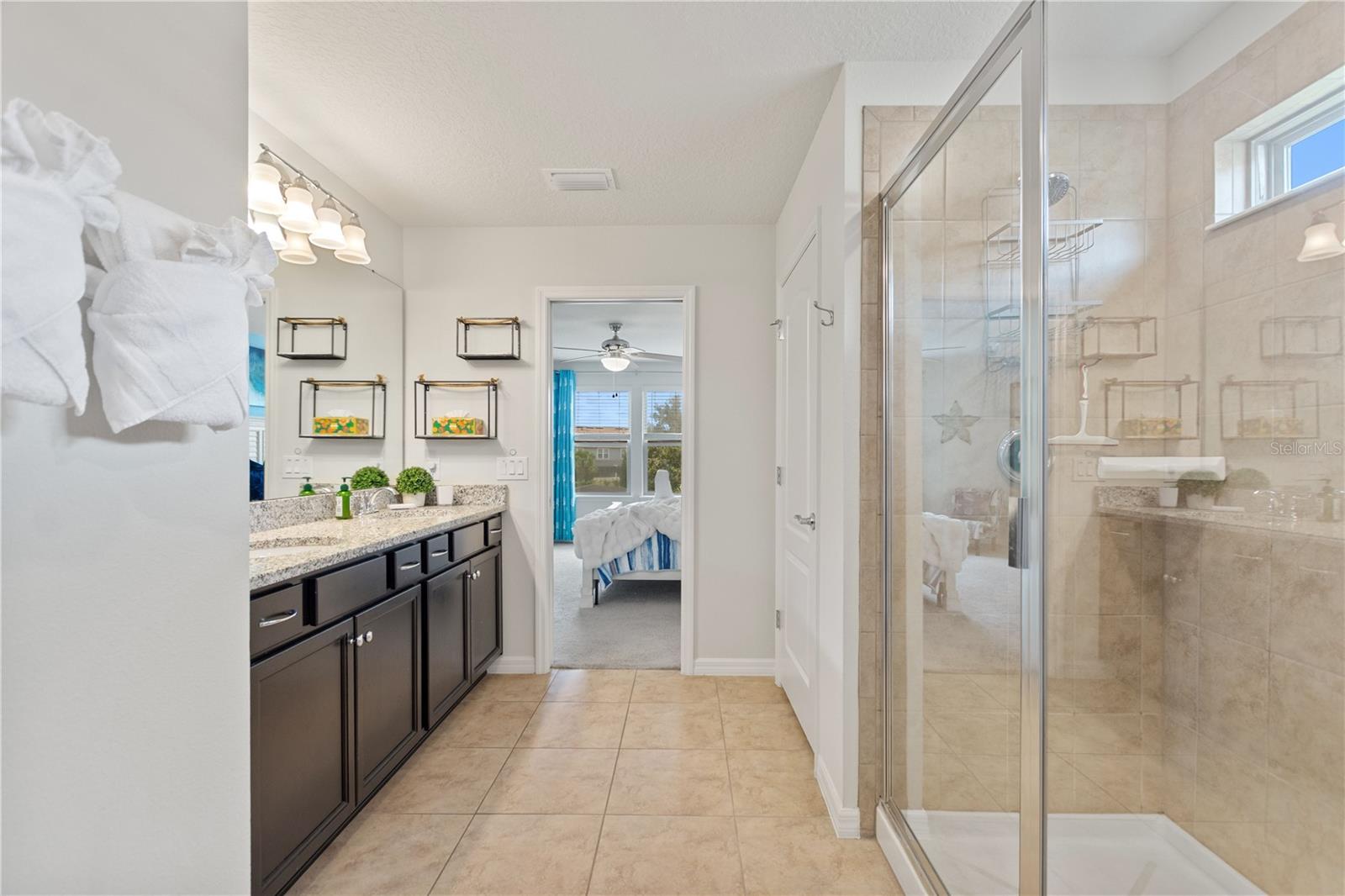 5525 MISTY OAK CIR