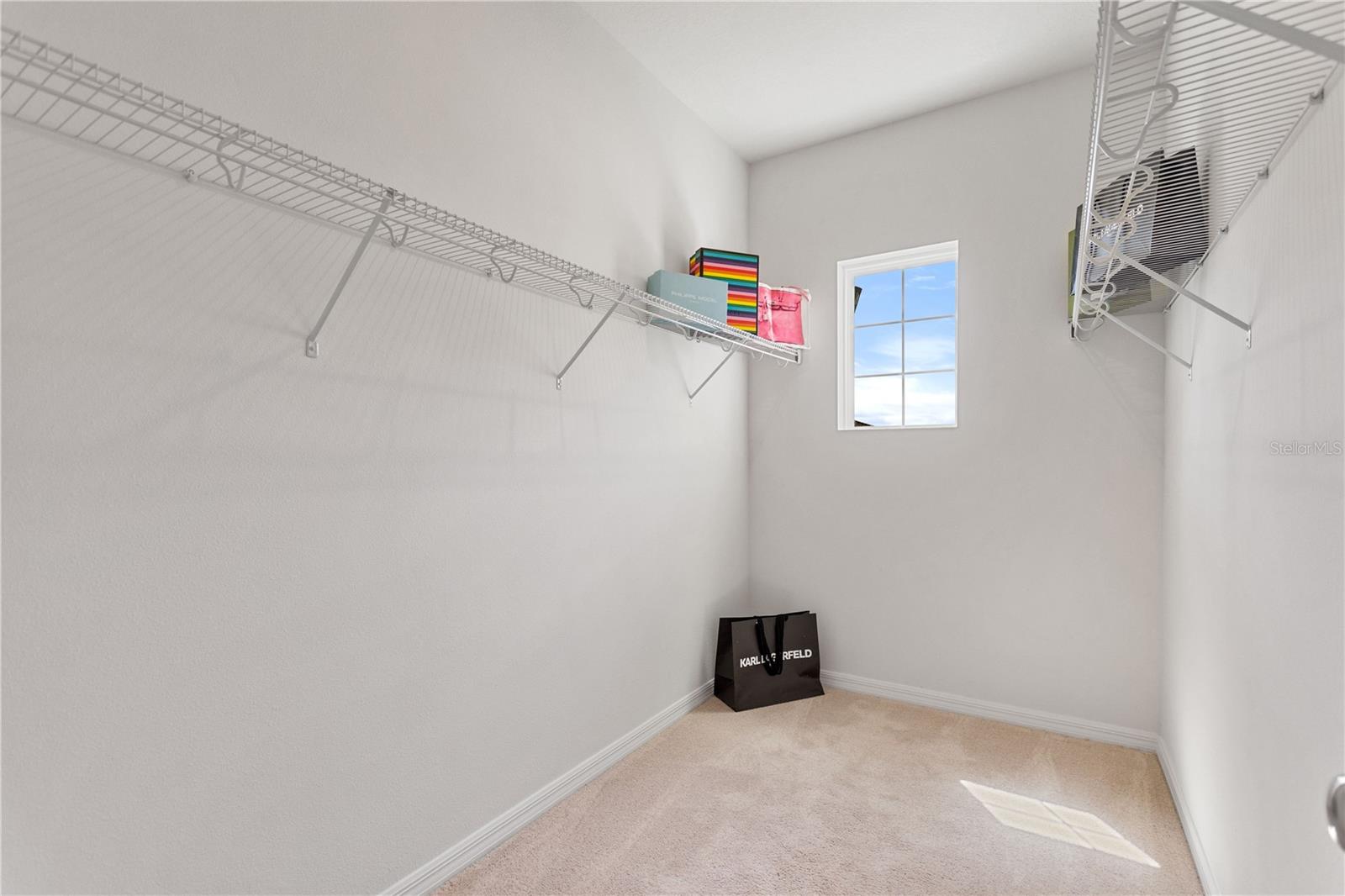 1401 BEACON DR