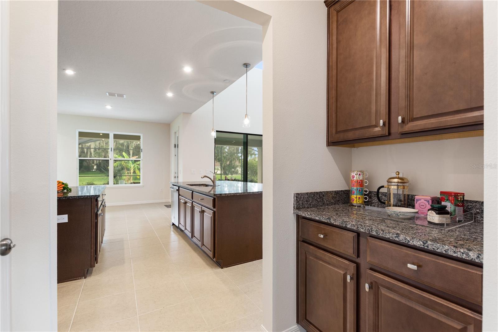 1401 BEACON DR
