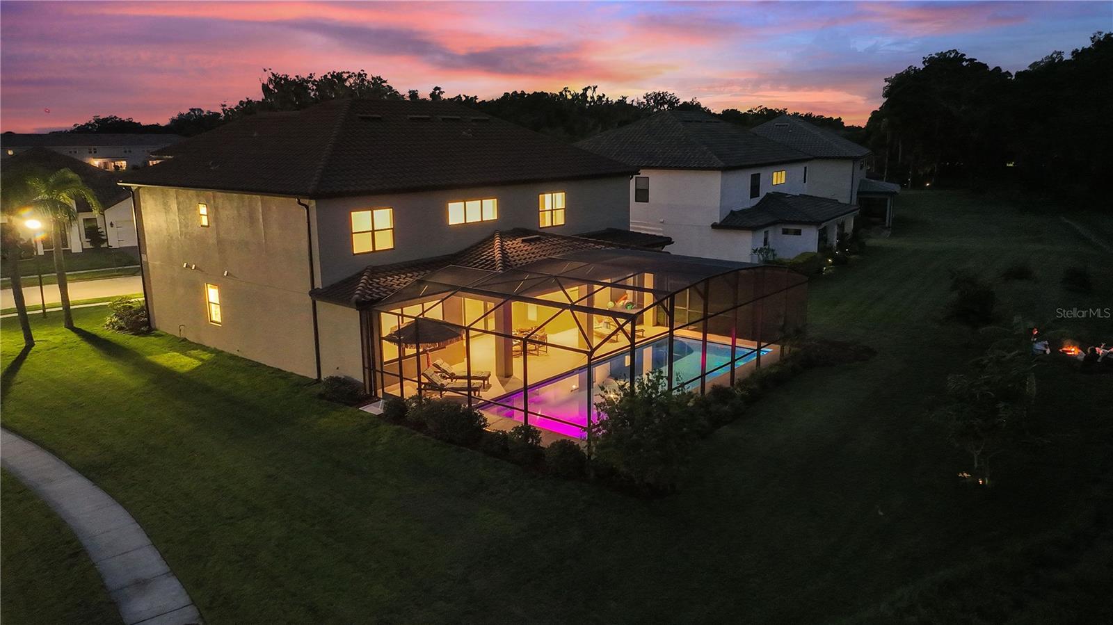 1401 BEACON DR