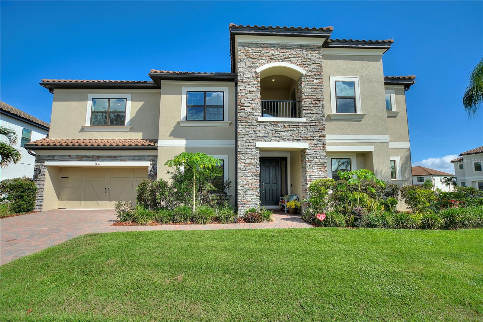 1401 BEACON DR