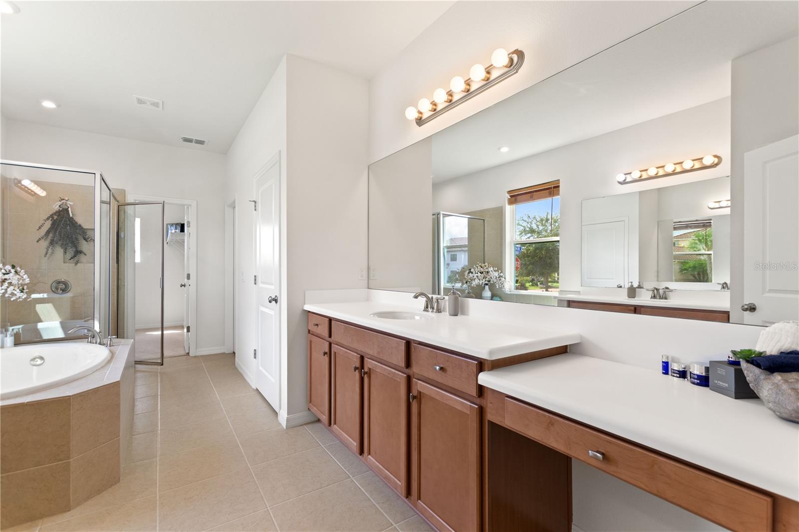1401 BEACON DR