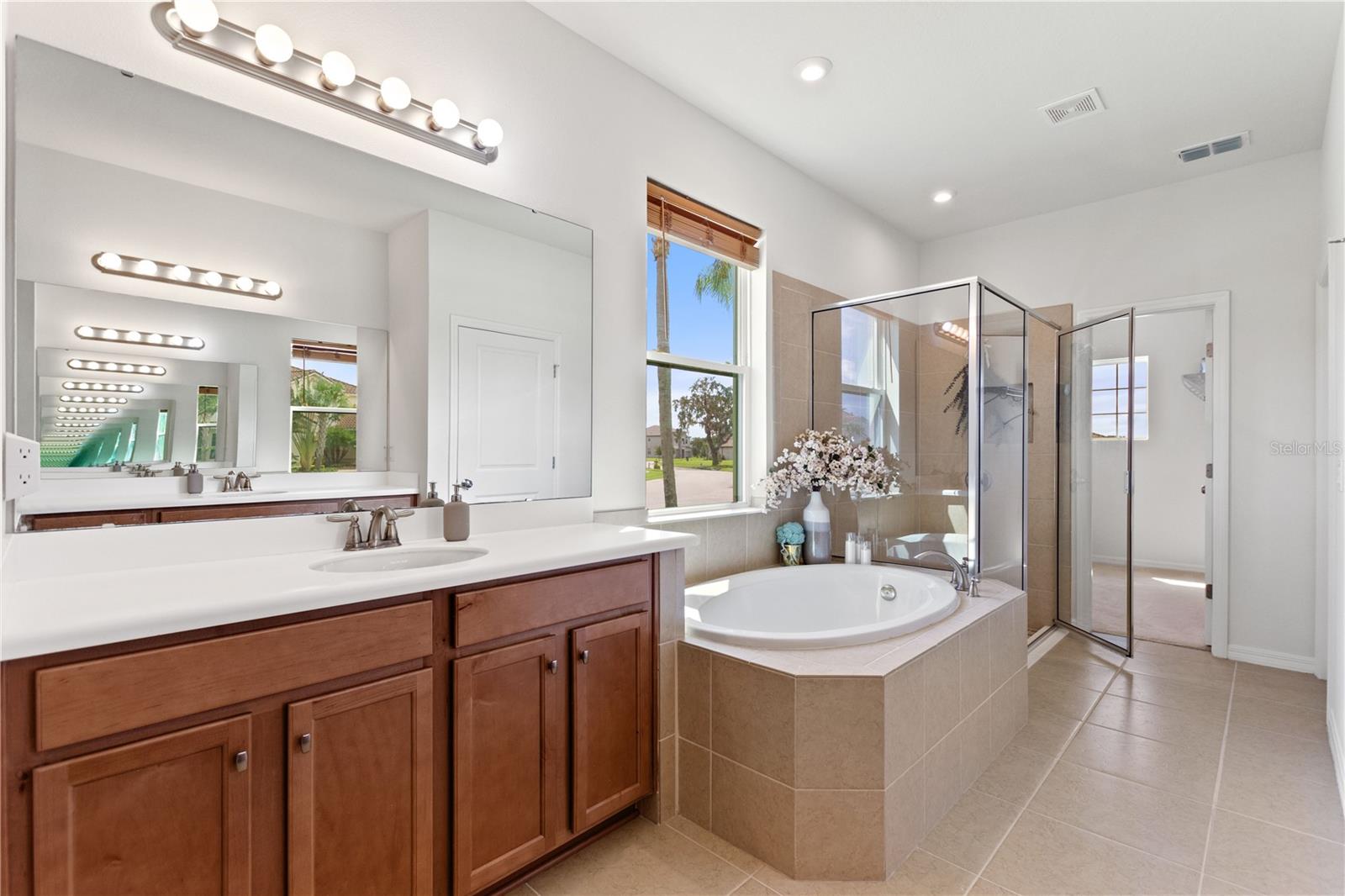 1401 BEACON DR