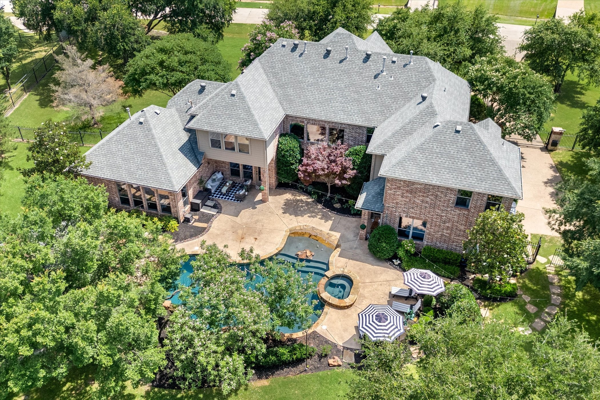 300 Clariden Ranch Road