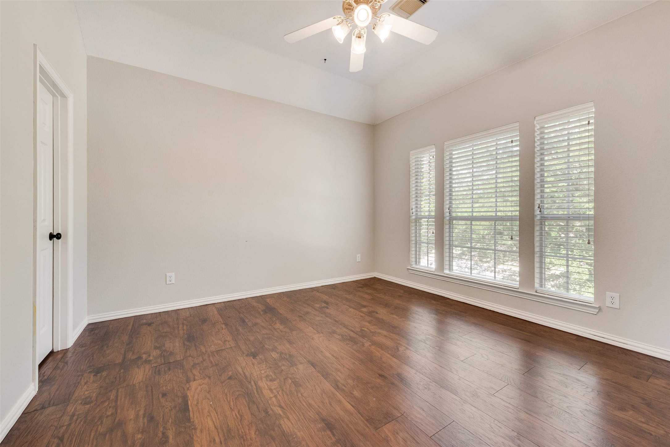 402 Thistle Court