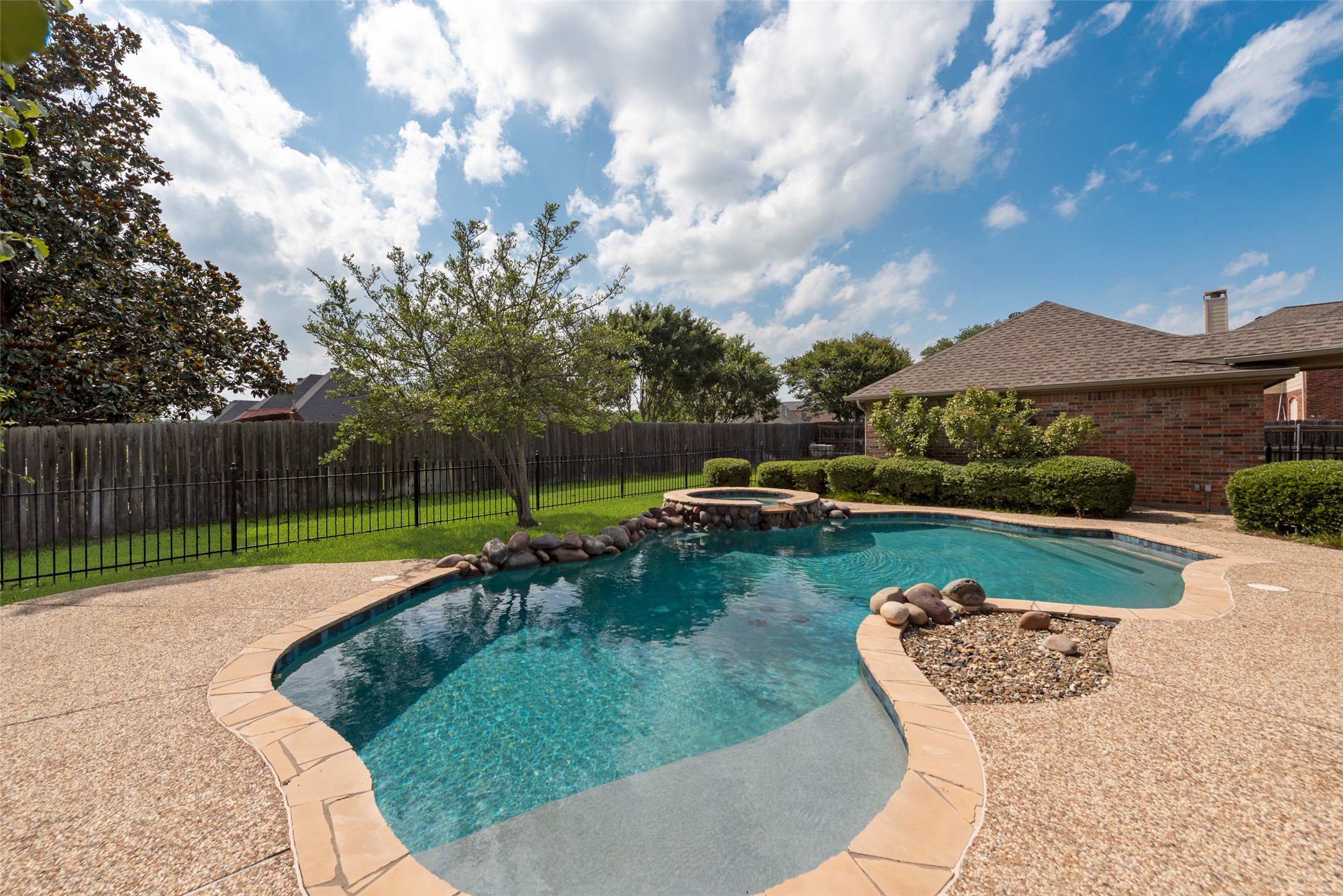 402 Thistle Court