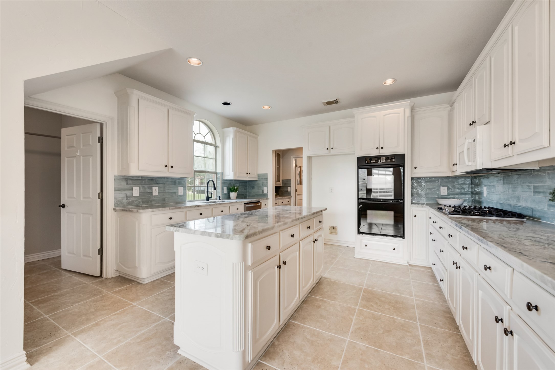 402 Thistle Court