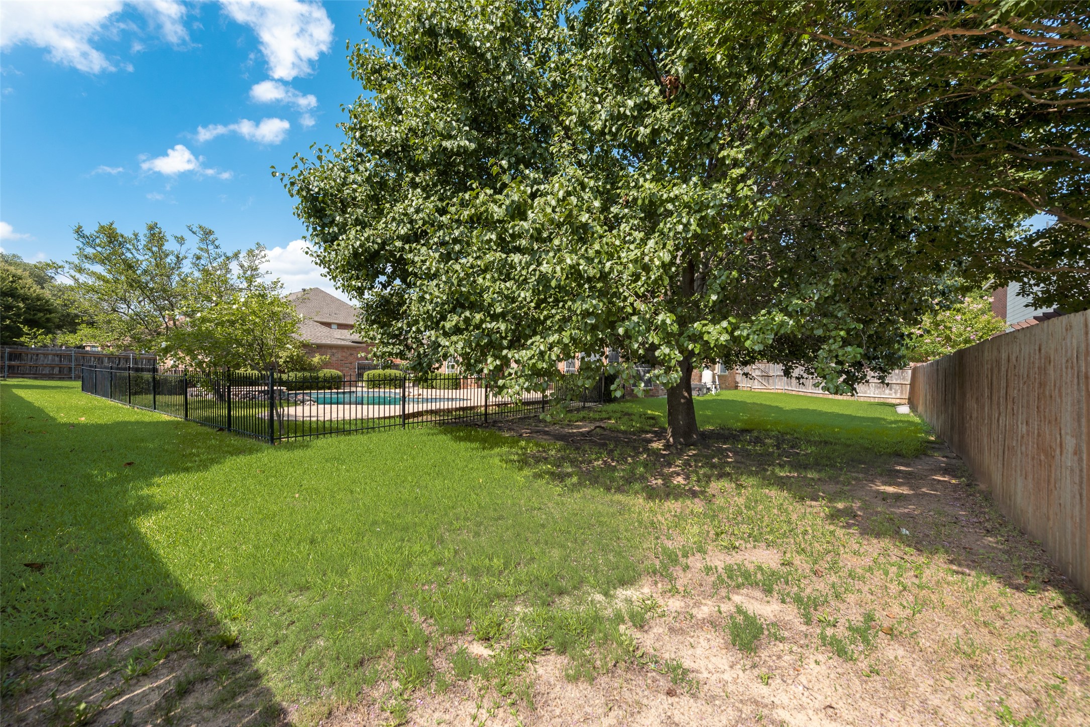 402 Thistle Court