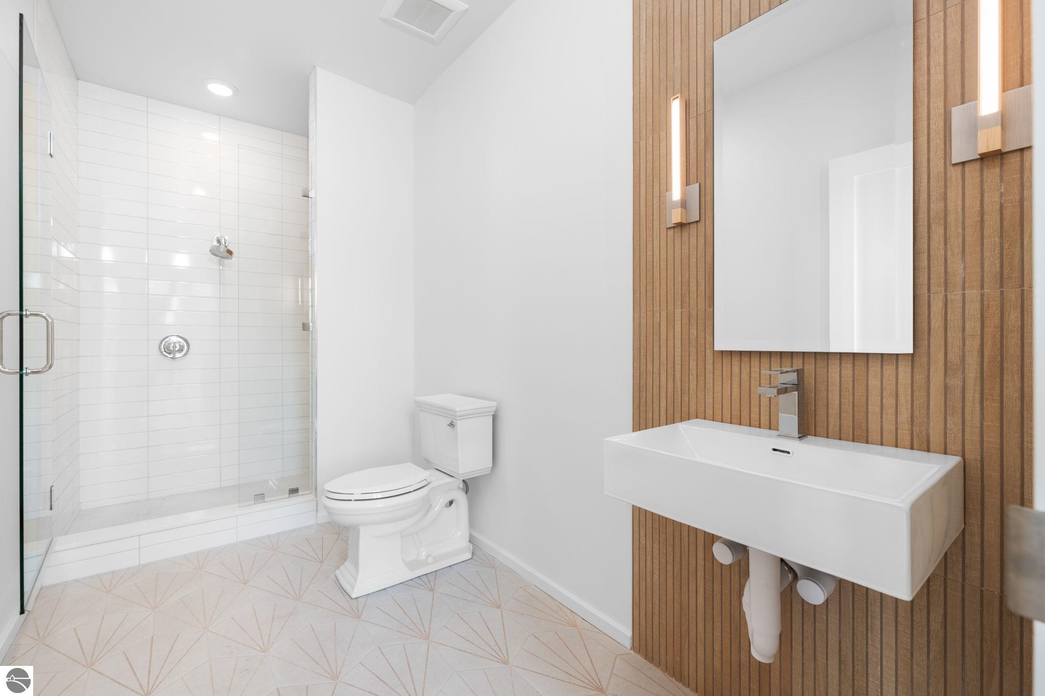 412 Webster Street # 2B