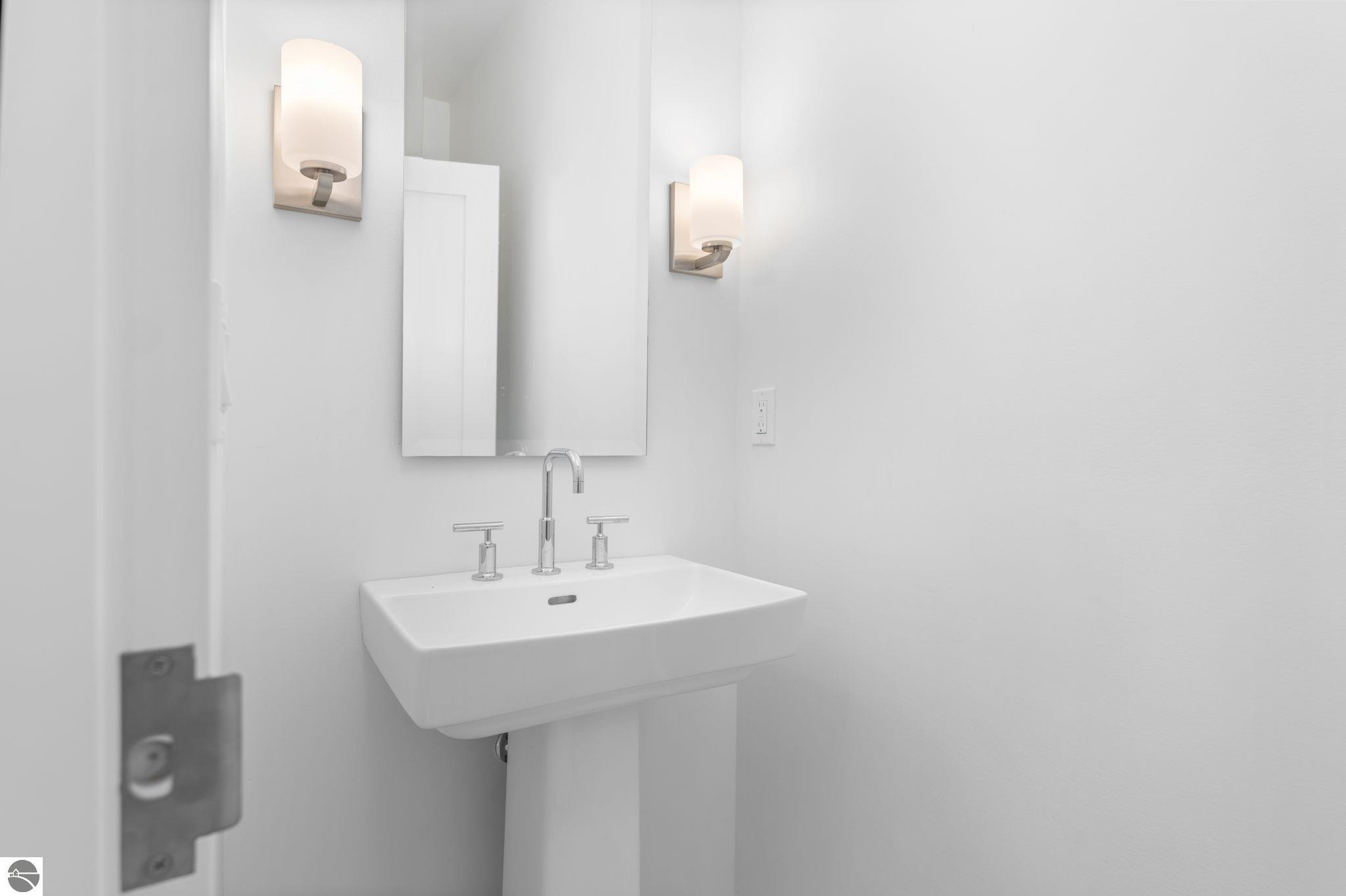 412 Webster Street # 2B