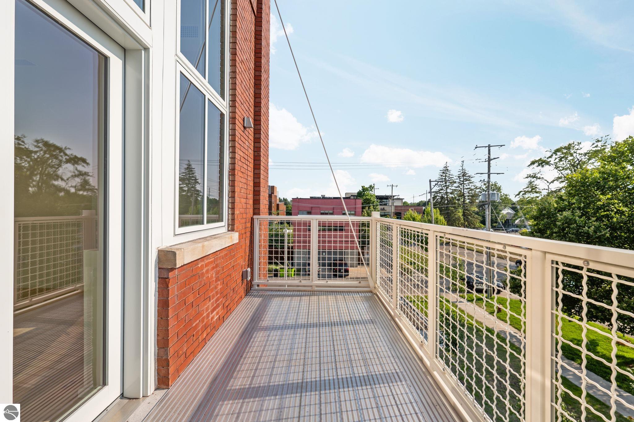 412 Webster Street # 2B