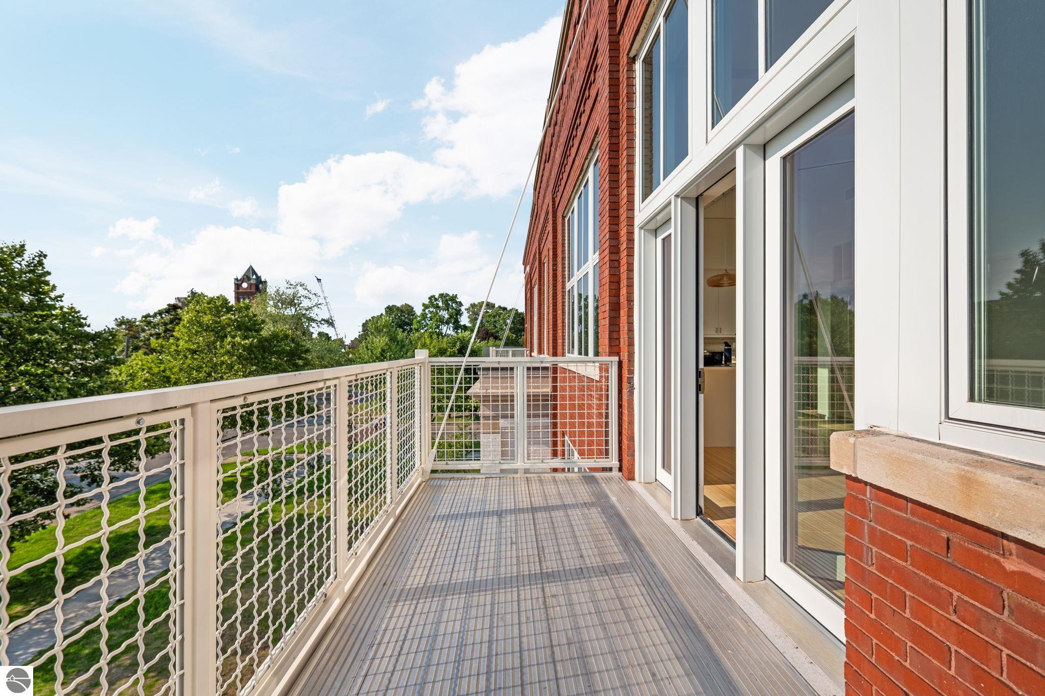 412 Webster Street # 2B