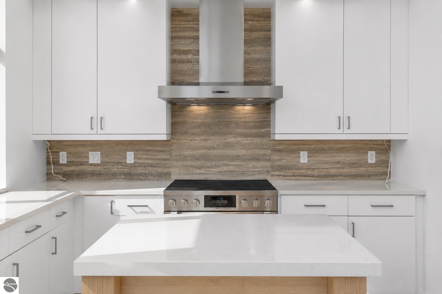 412 Webster Street # 2B