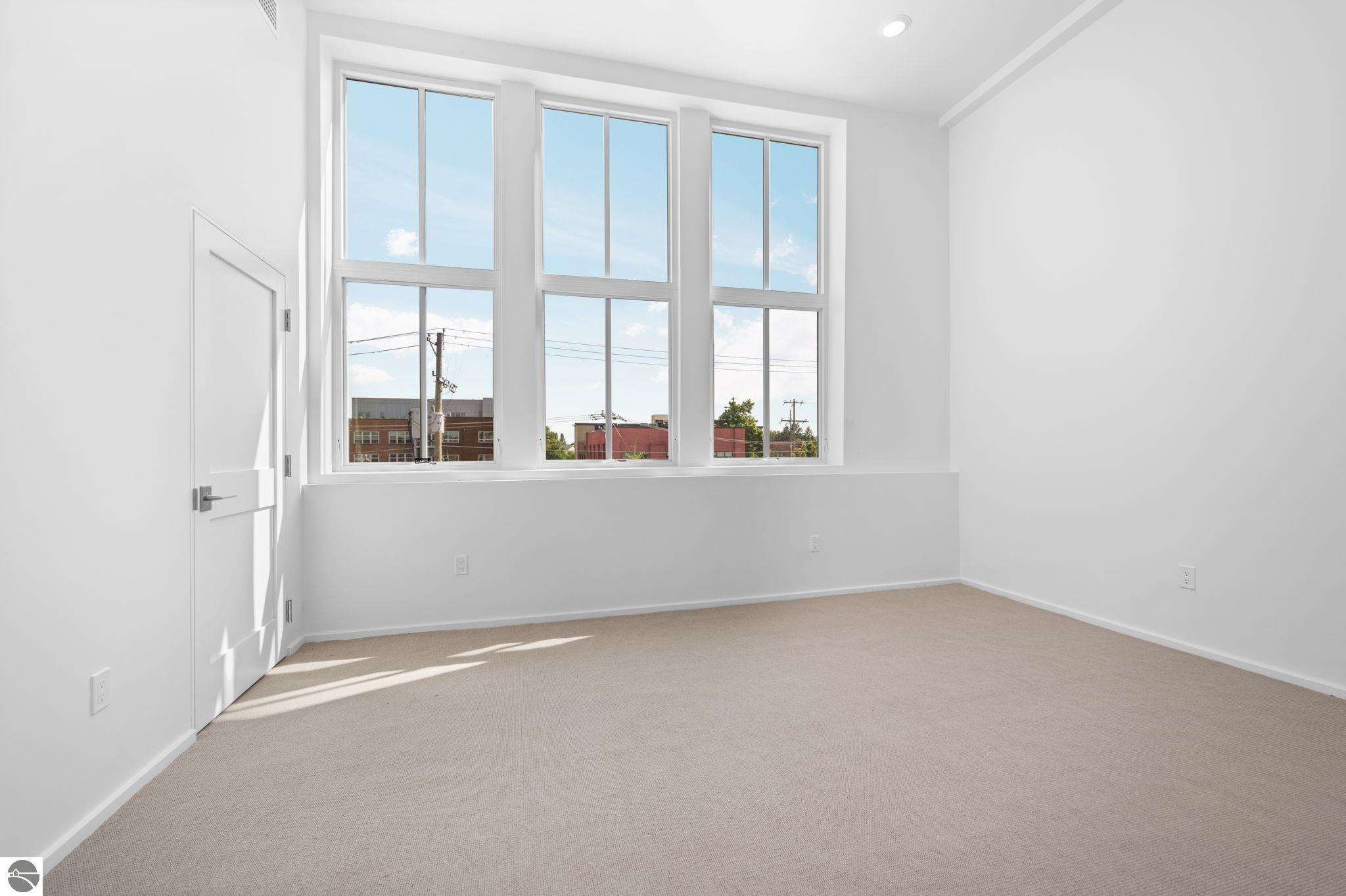 412 Webster Street # 2B