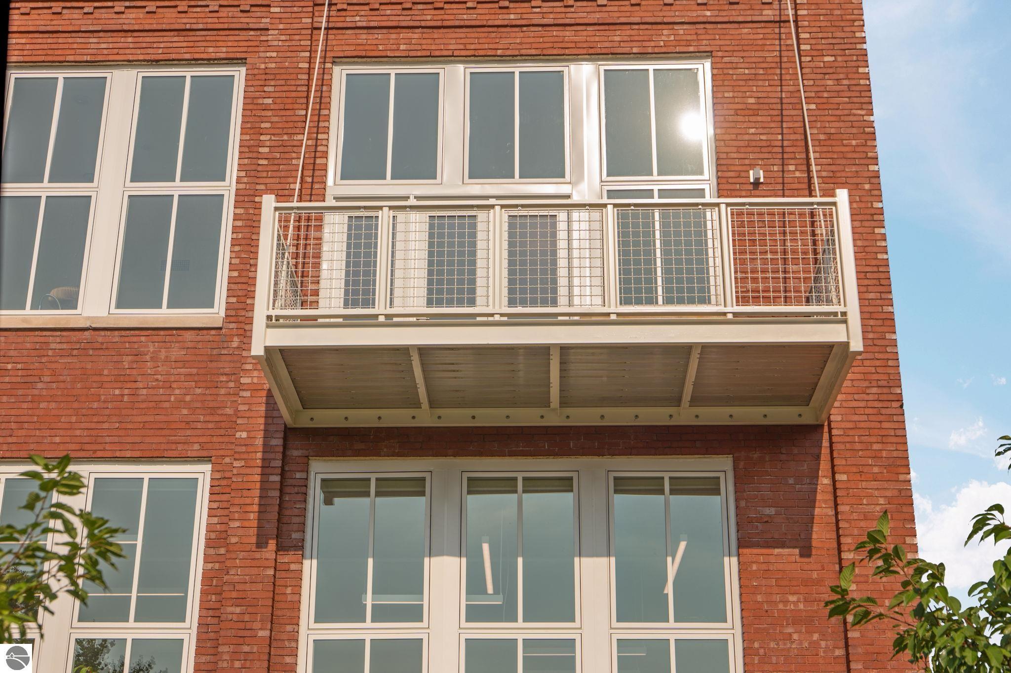 412 Webster Street # 2B