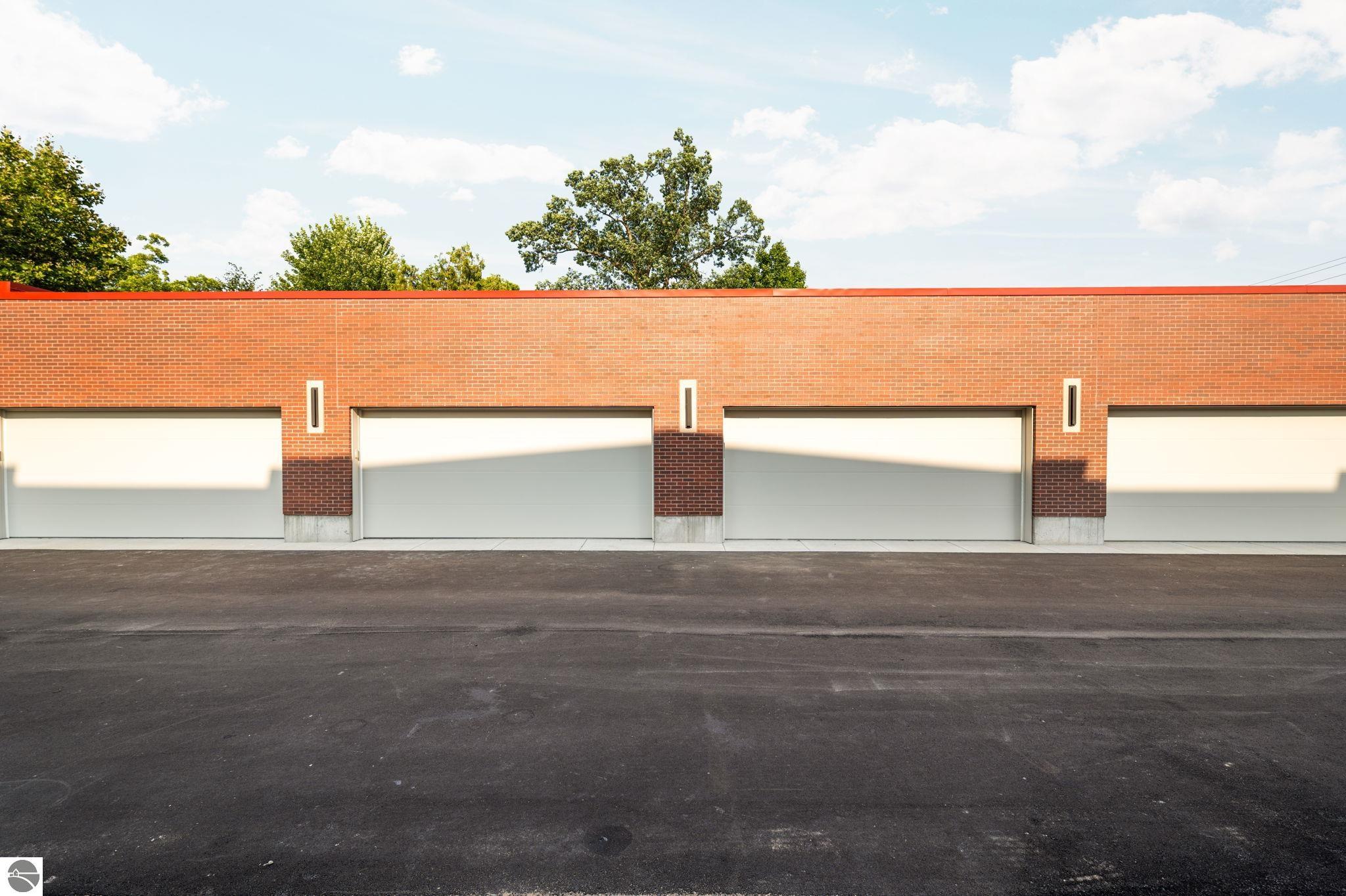 412 Webster Street # 2B