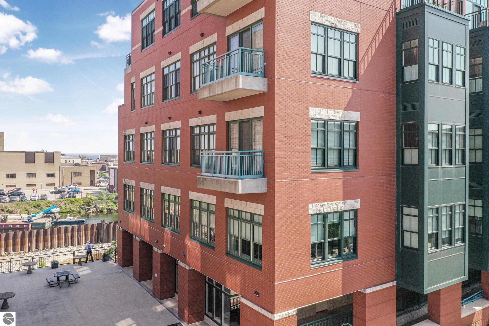 141 Rivers Edge Drive # 310