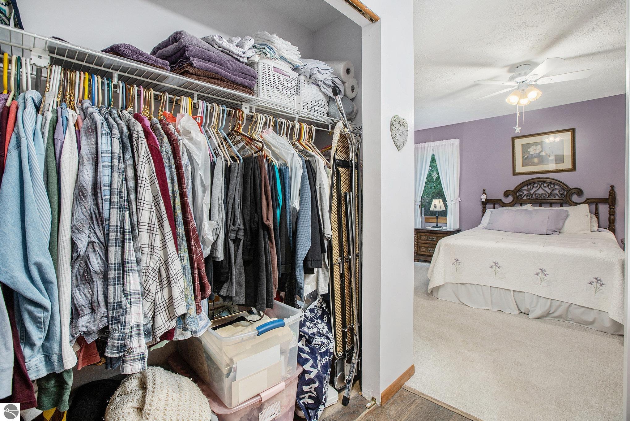 2051 Hammond Place E