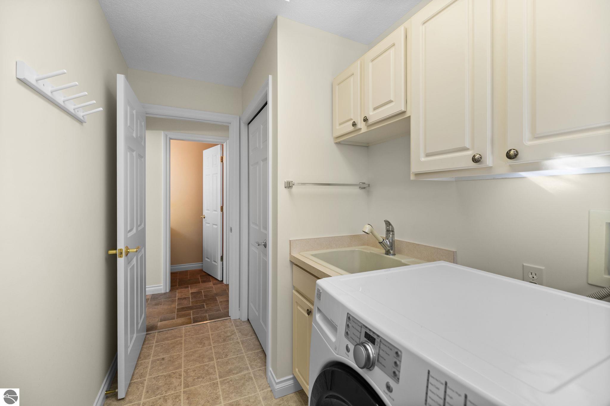 2947 Crown Pointe Drive # 15