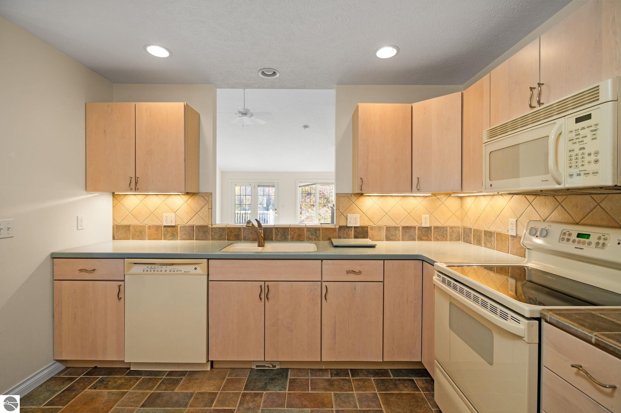 2947 Crown Pointe Drive # 15