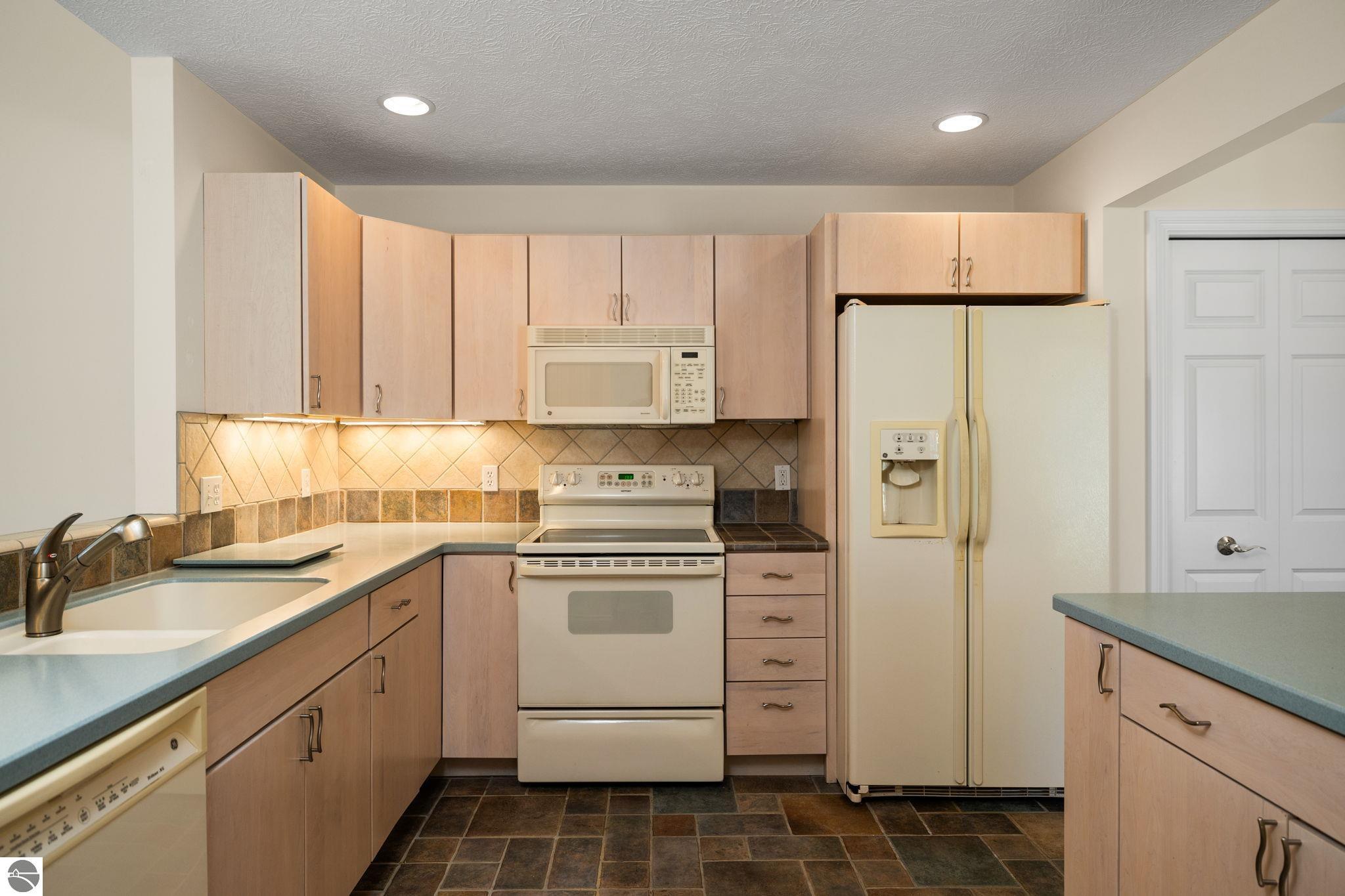 2947 Crown Pointe Drive # 15
