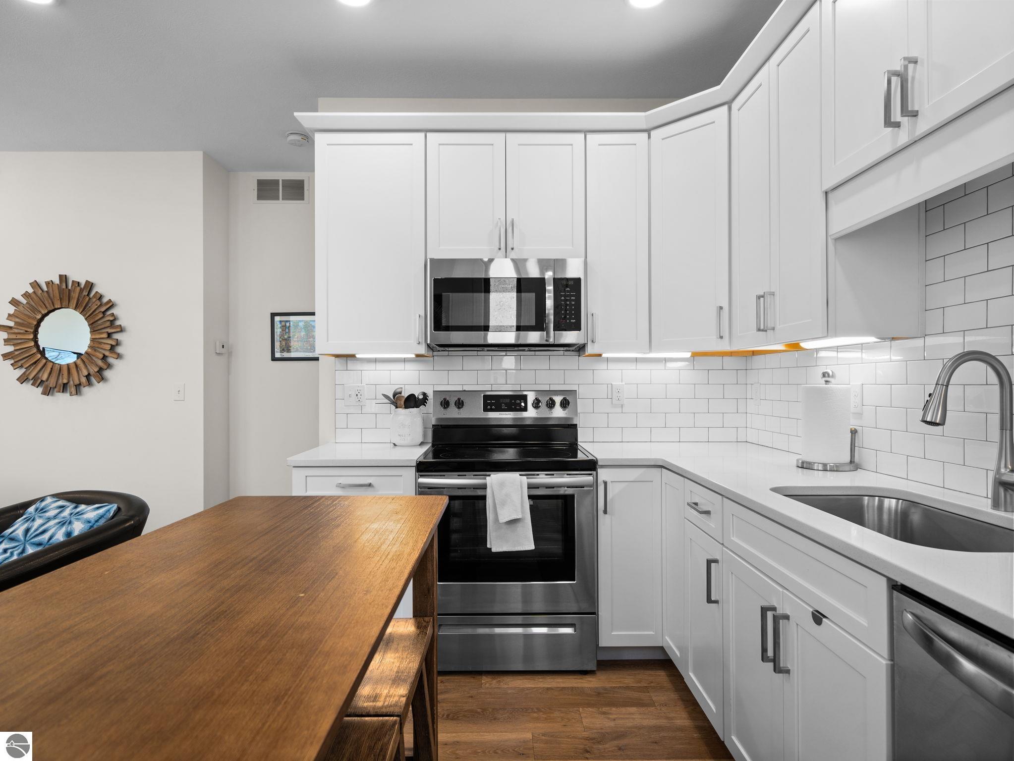 131 E Eighth Street # 315