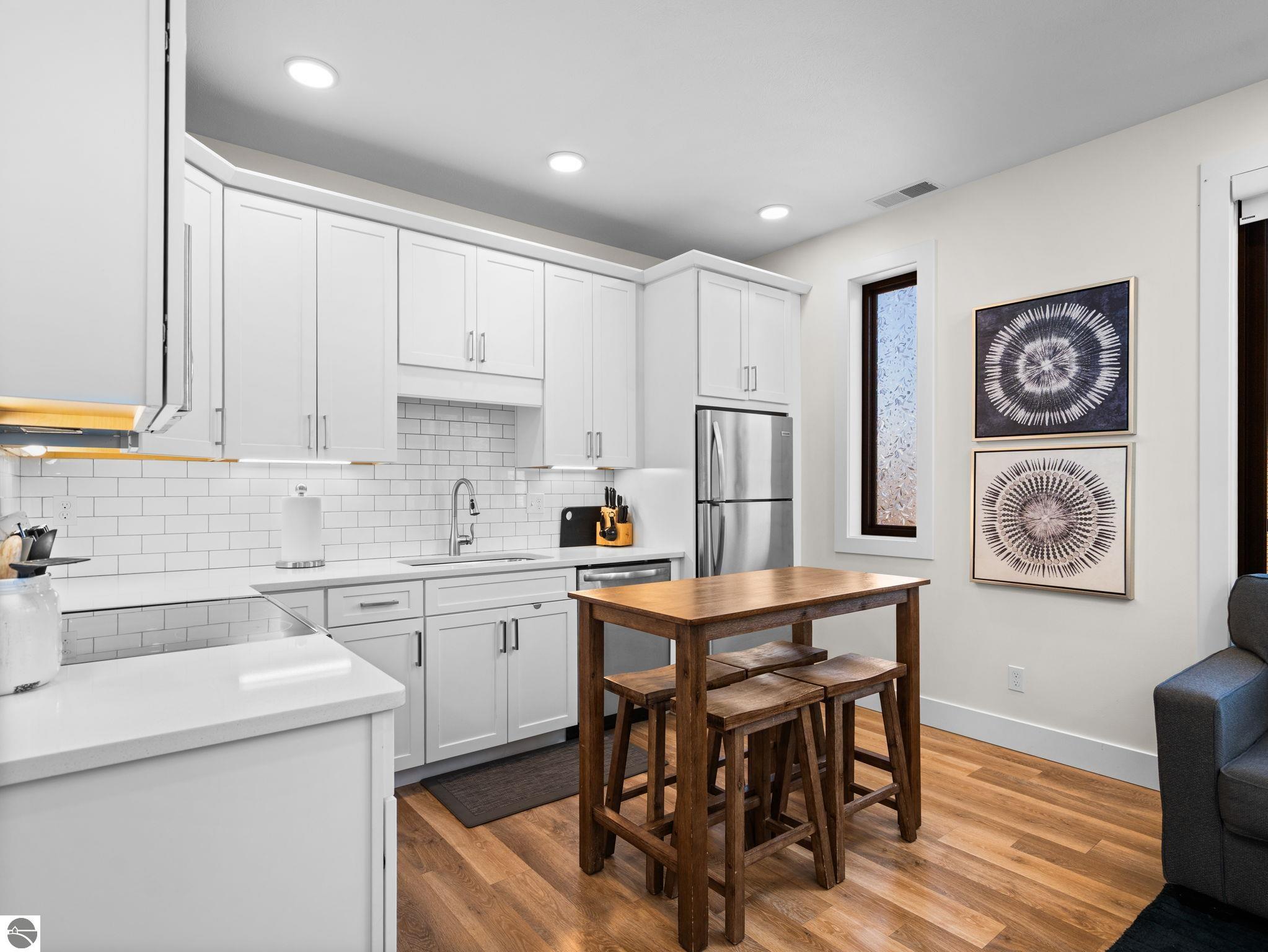 131 E Eighth Street # 315