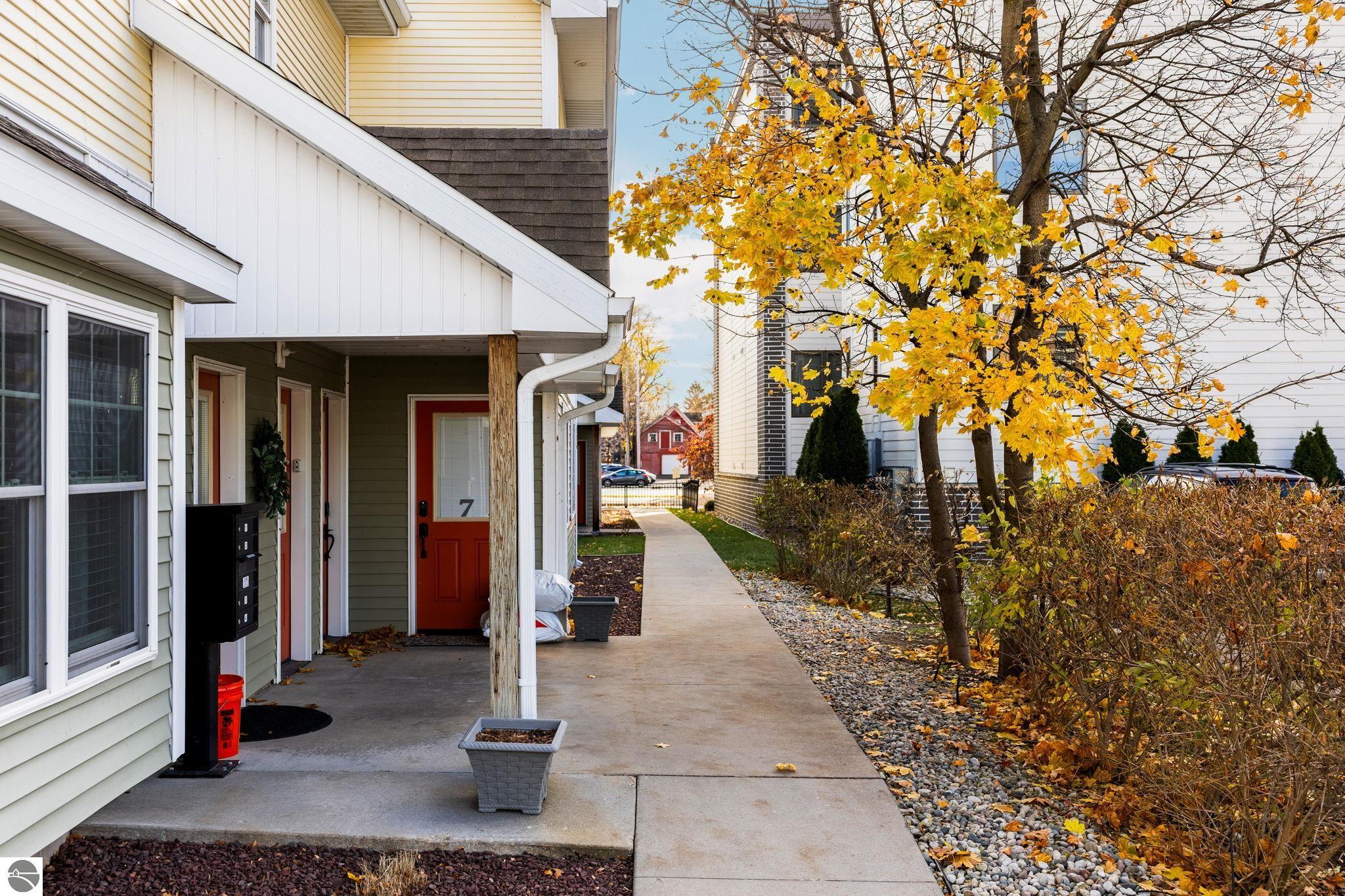 145 E Eighth Street # 109