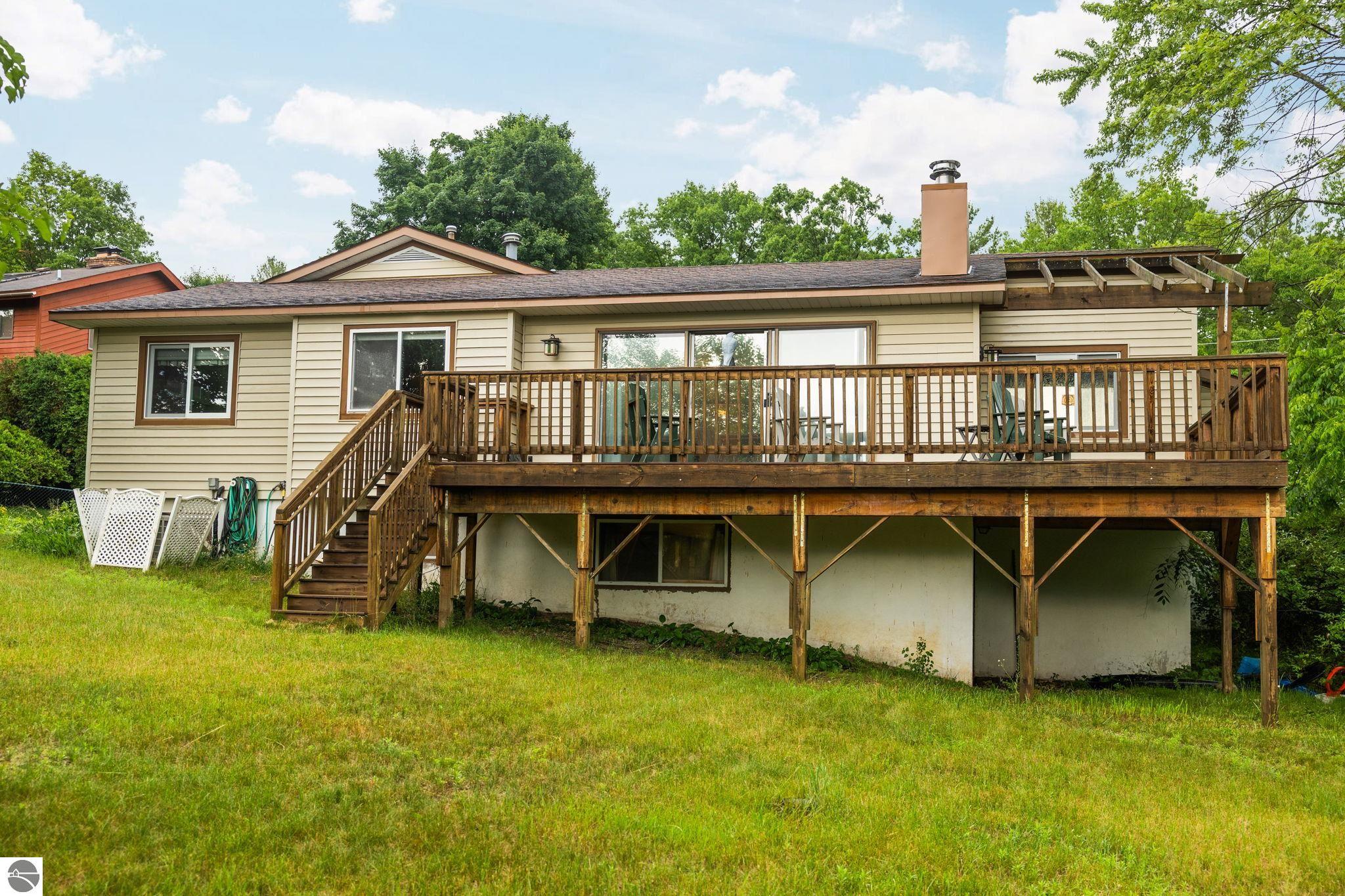 901 Huron Hills Drive