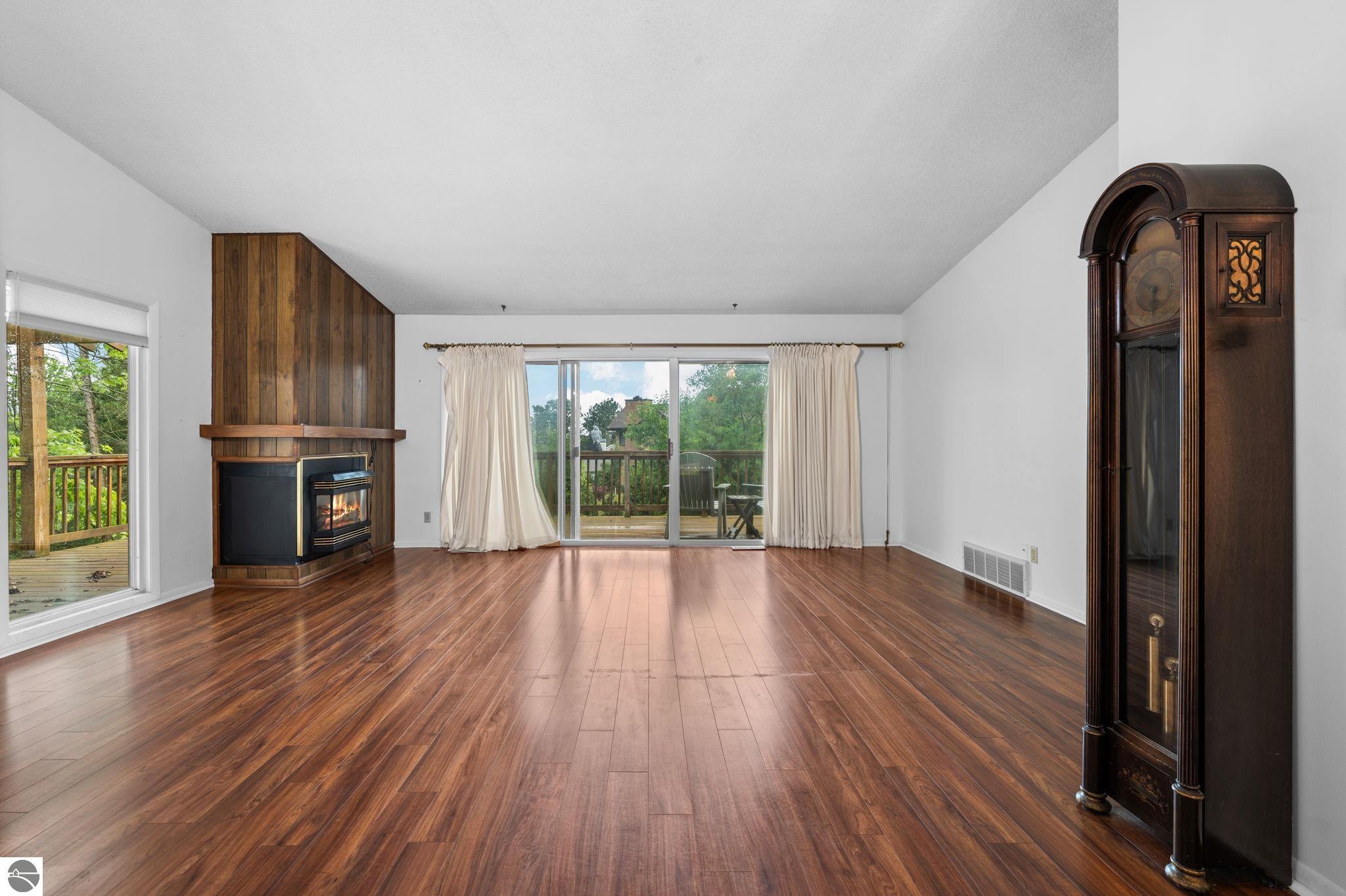 901 Huron Hills Drive