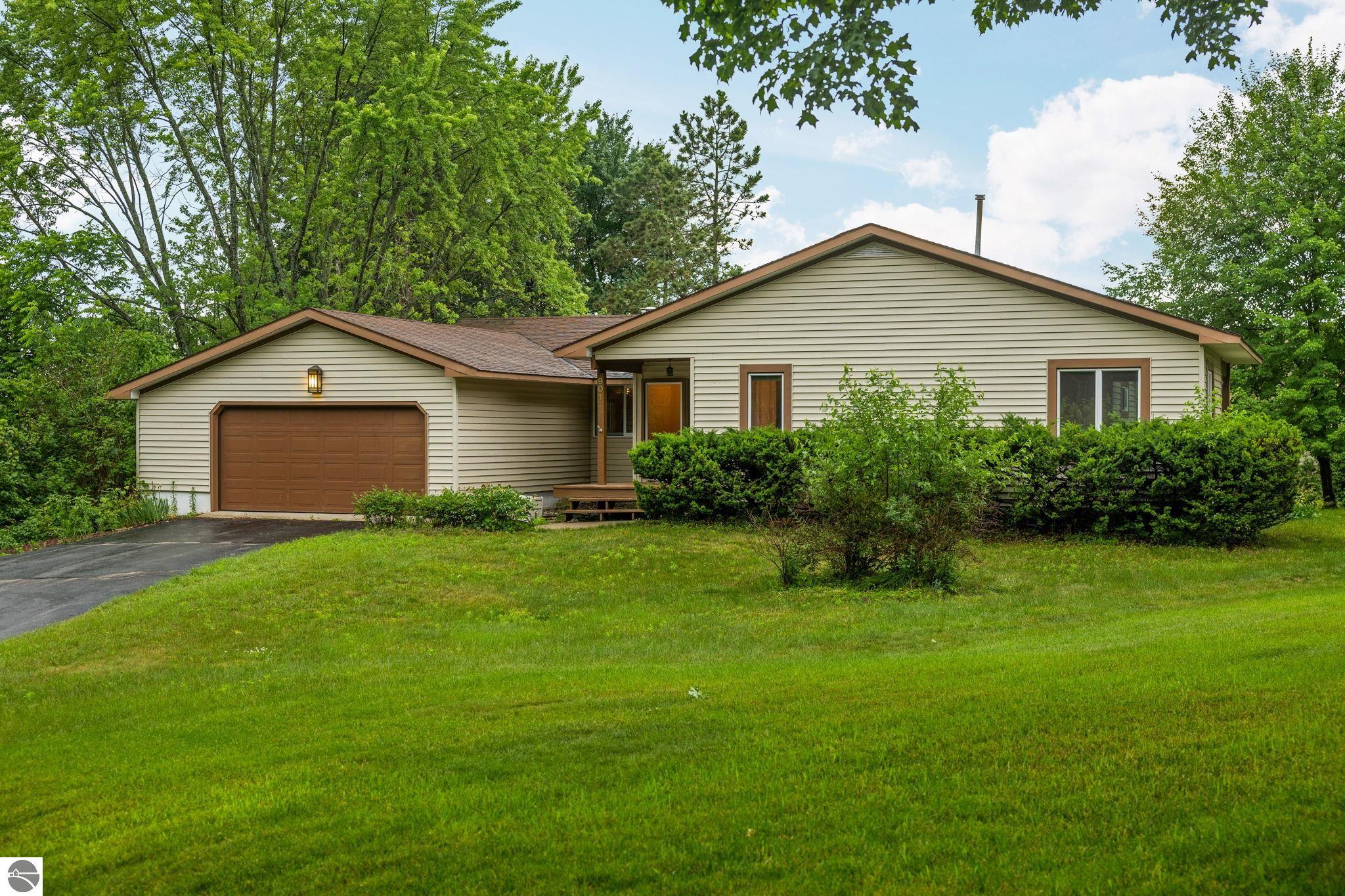 901 Huron Hills Drive