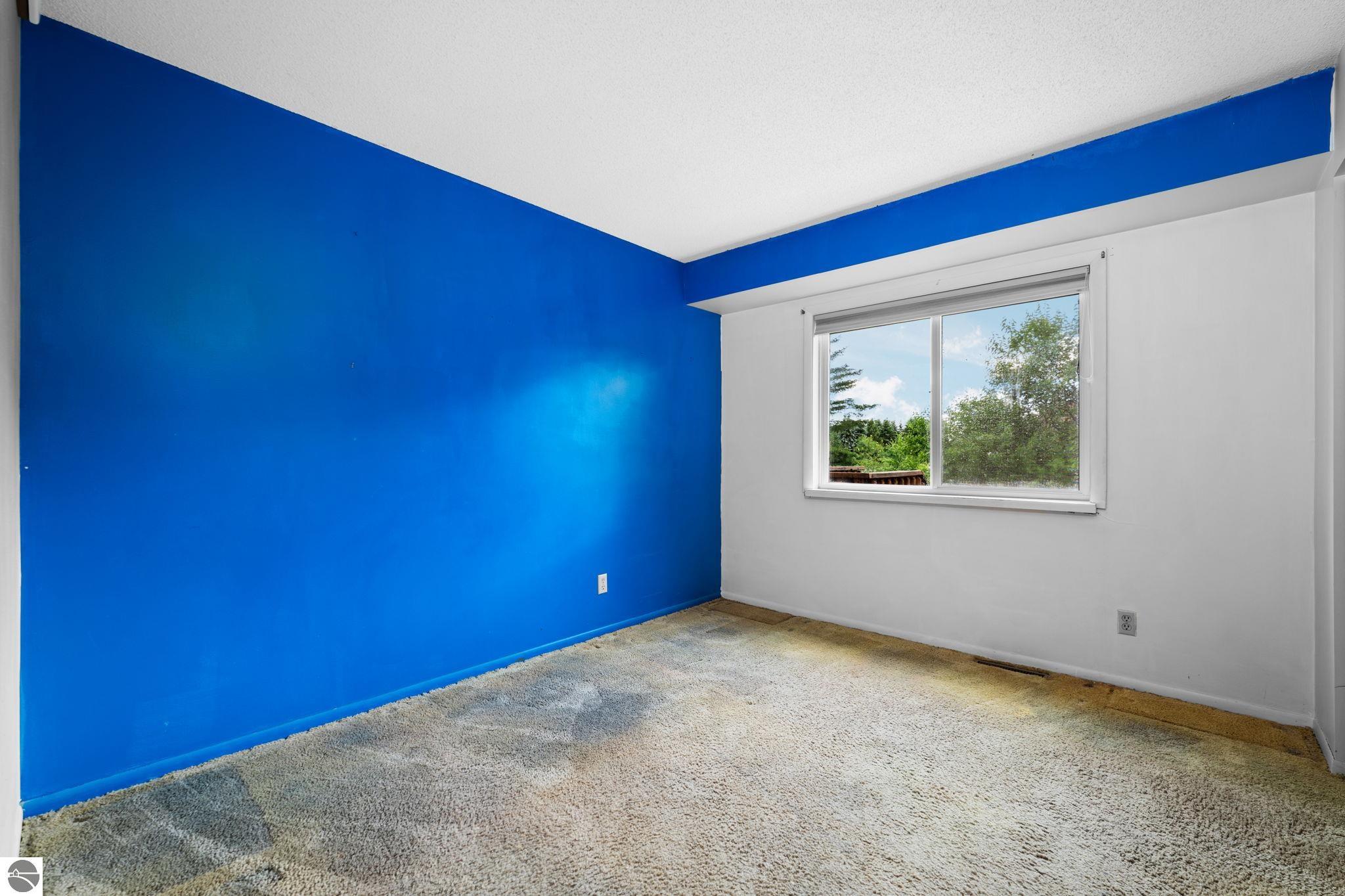 901 Huron Hills Drive