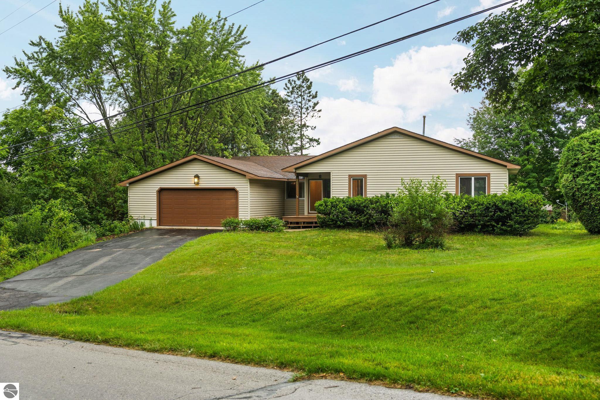 901 Huron Hills Drive
