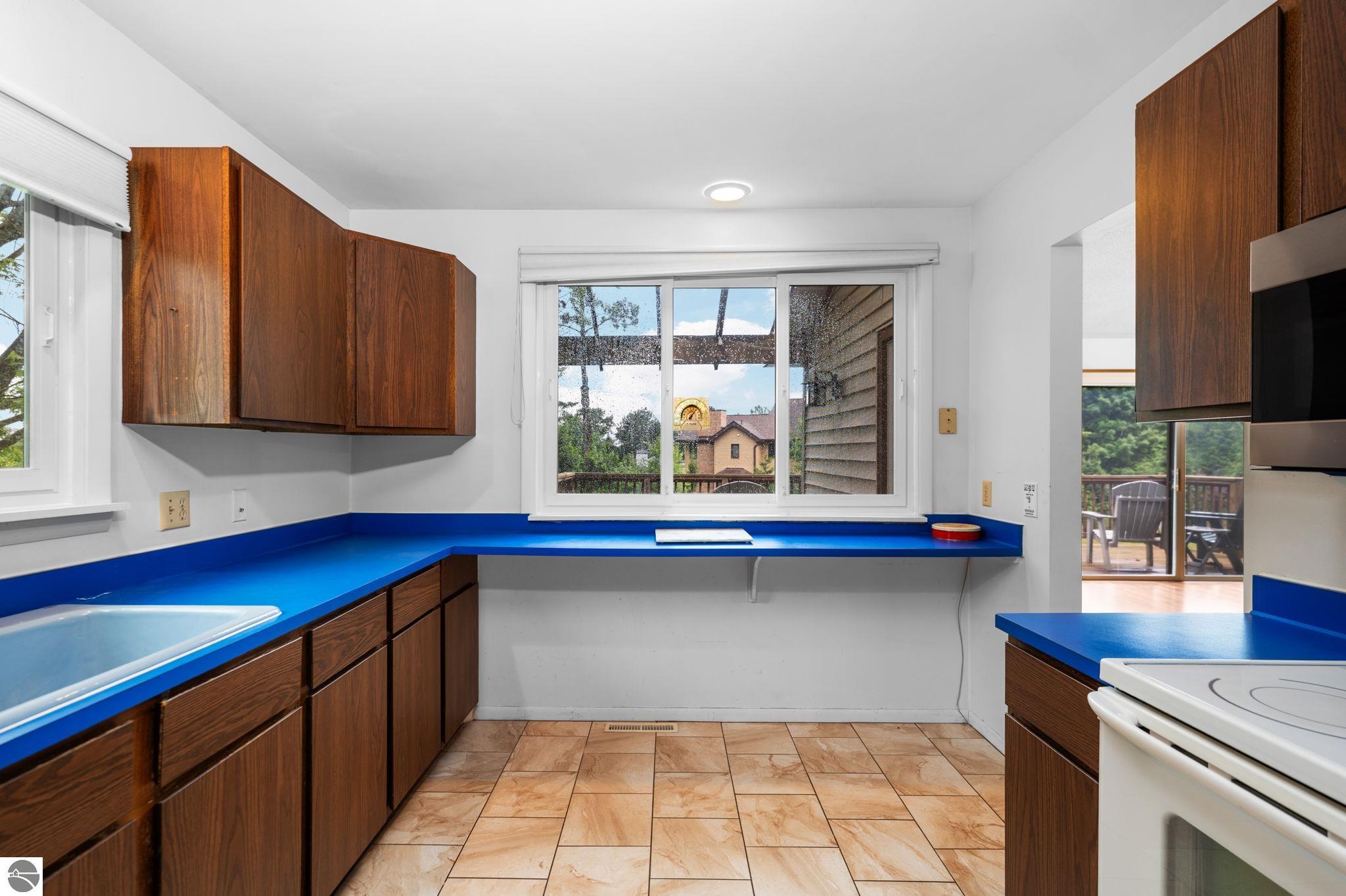 901 Huron Hills Drive
