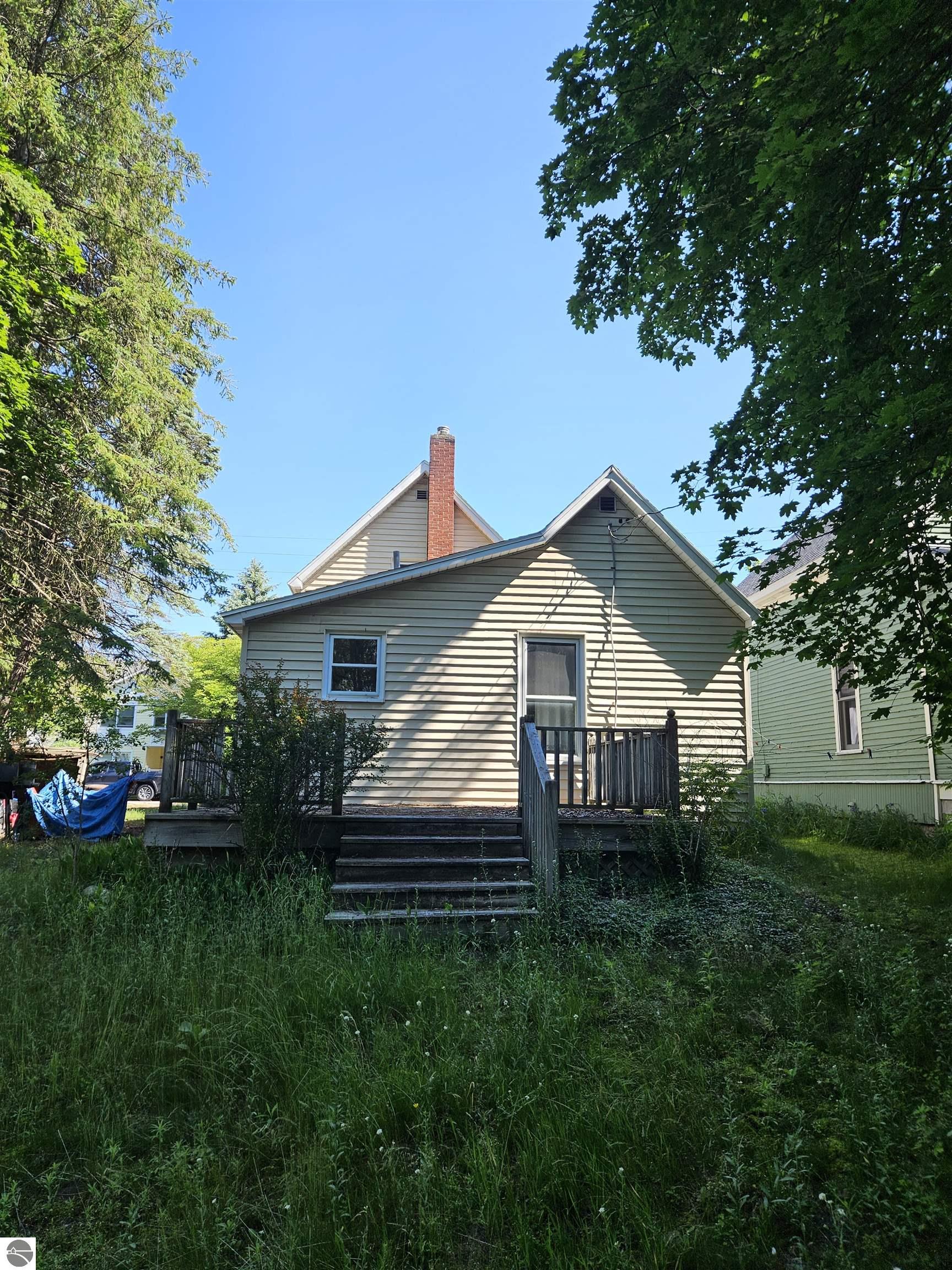 905 W Seventh Street