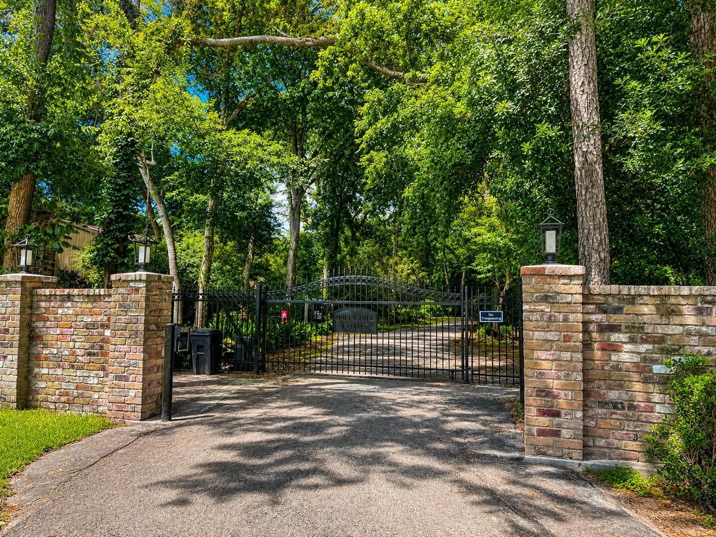 1 Holly Tree Lane
