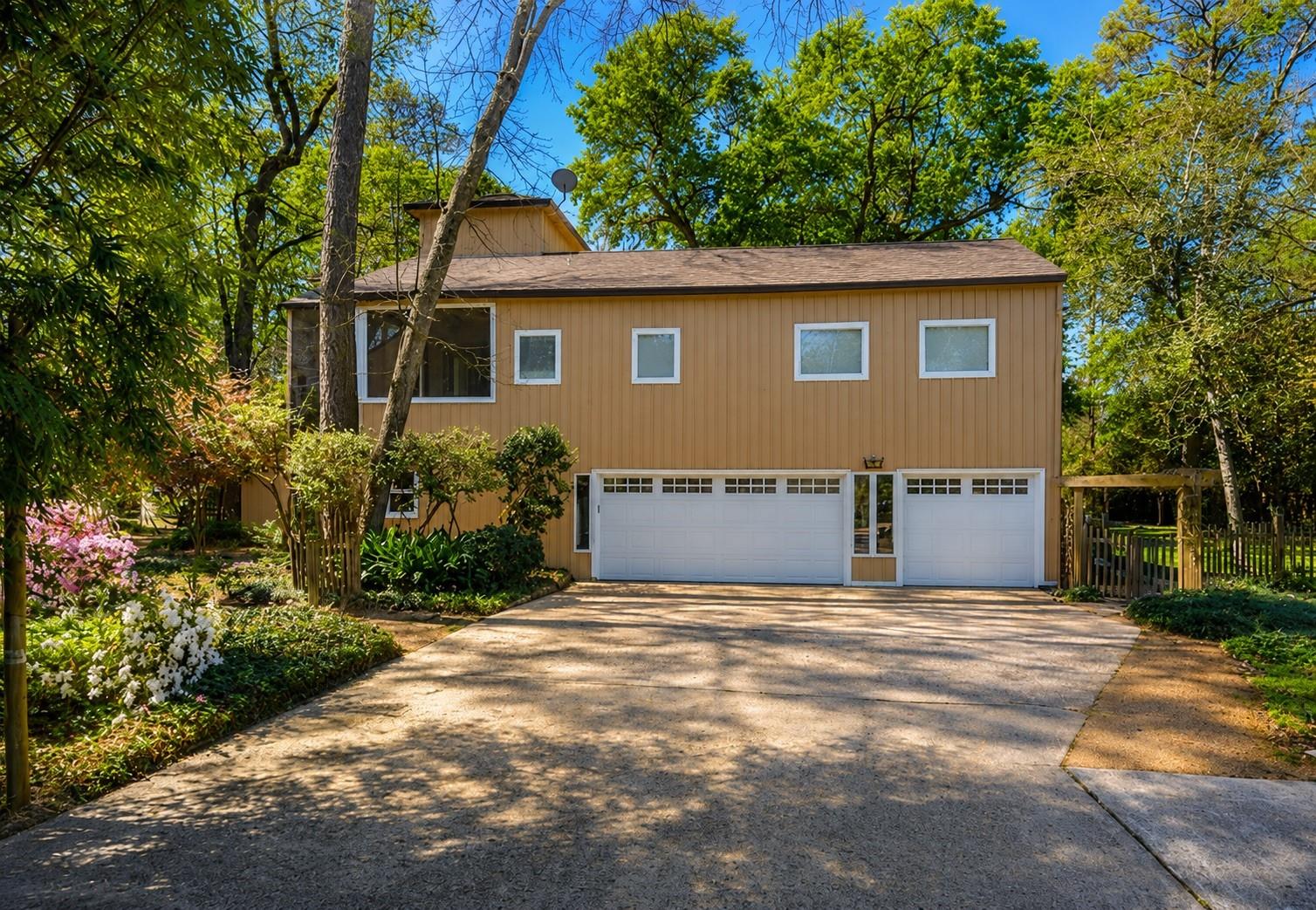 1 Holly Tree Lane