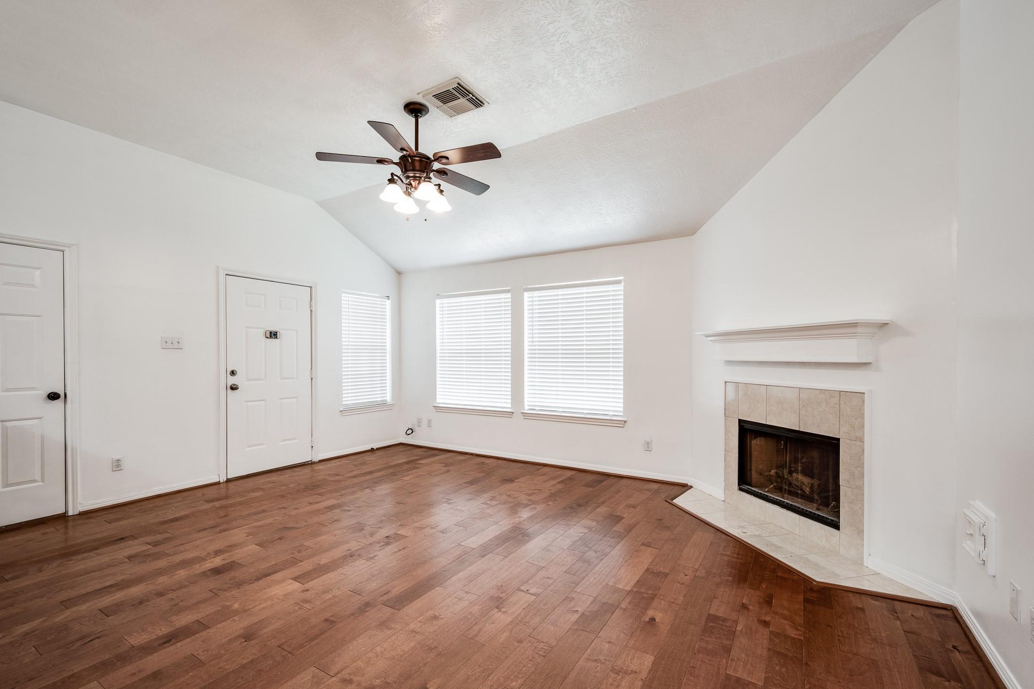 4705 Meadowood Drive