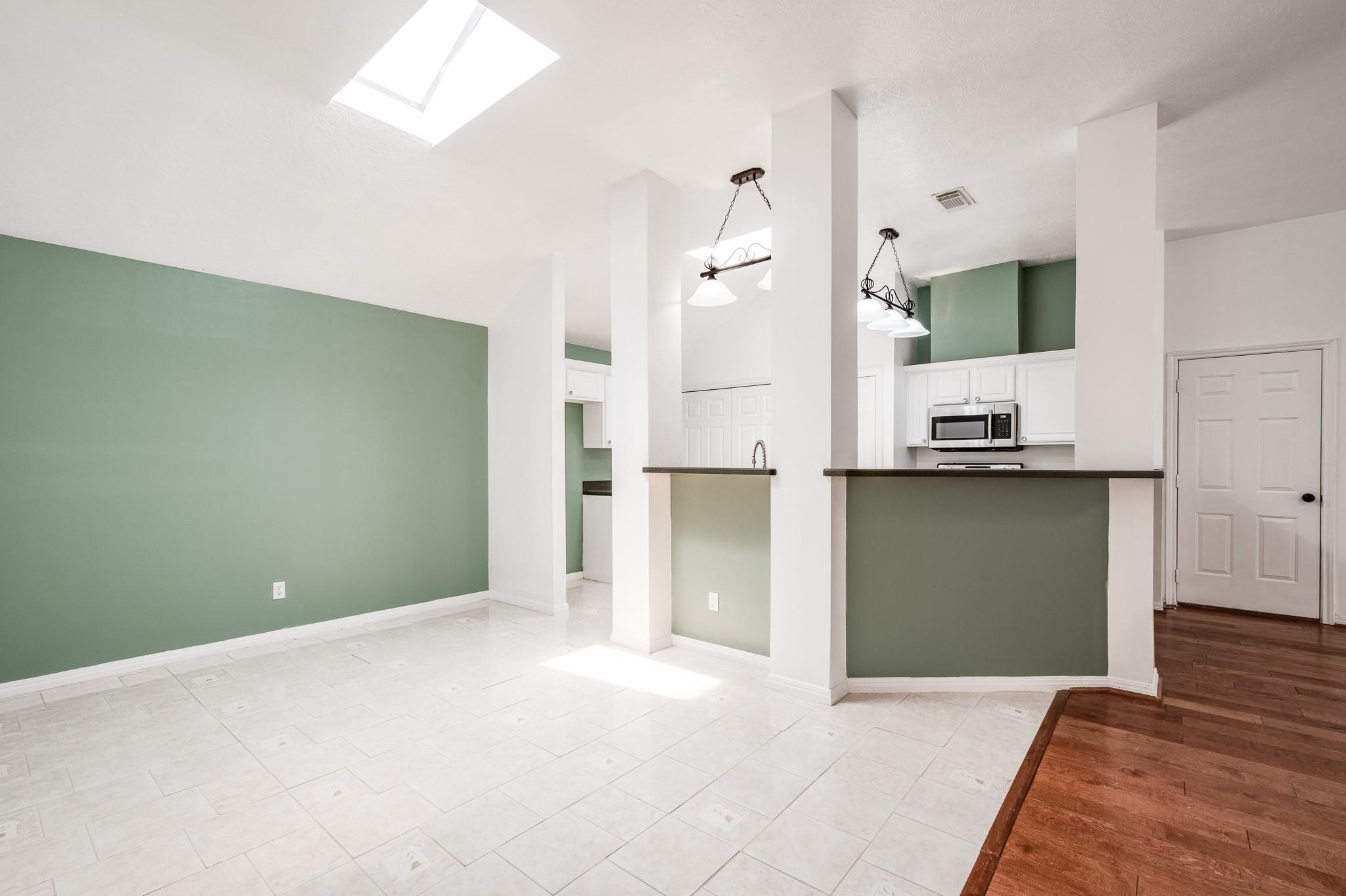 4705 Meadowood Drive
