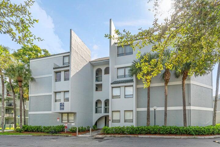 1880 N Congress Avenue 104