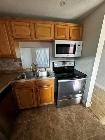 2800 NW 56th Avenue D304