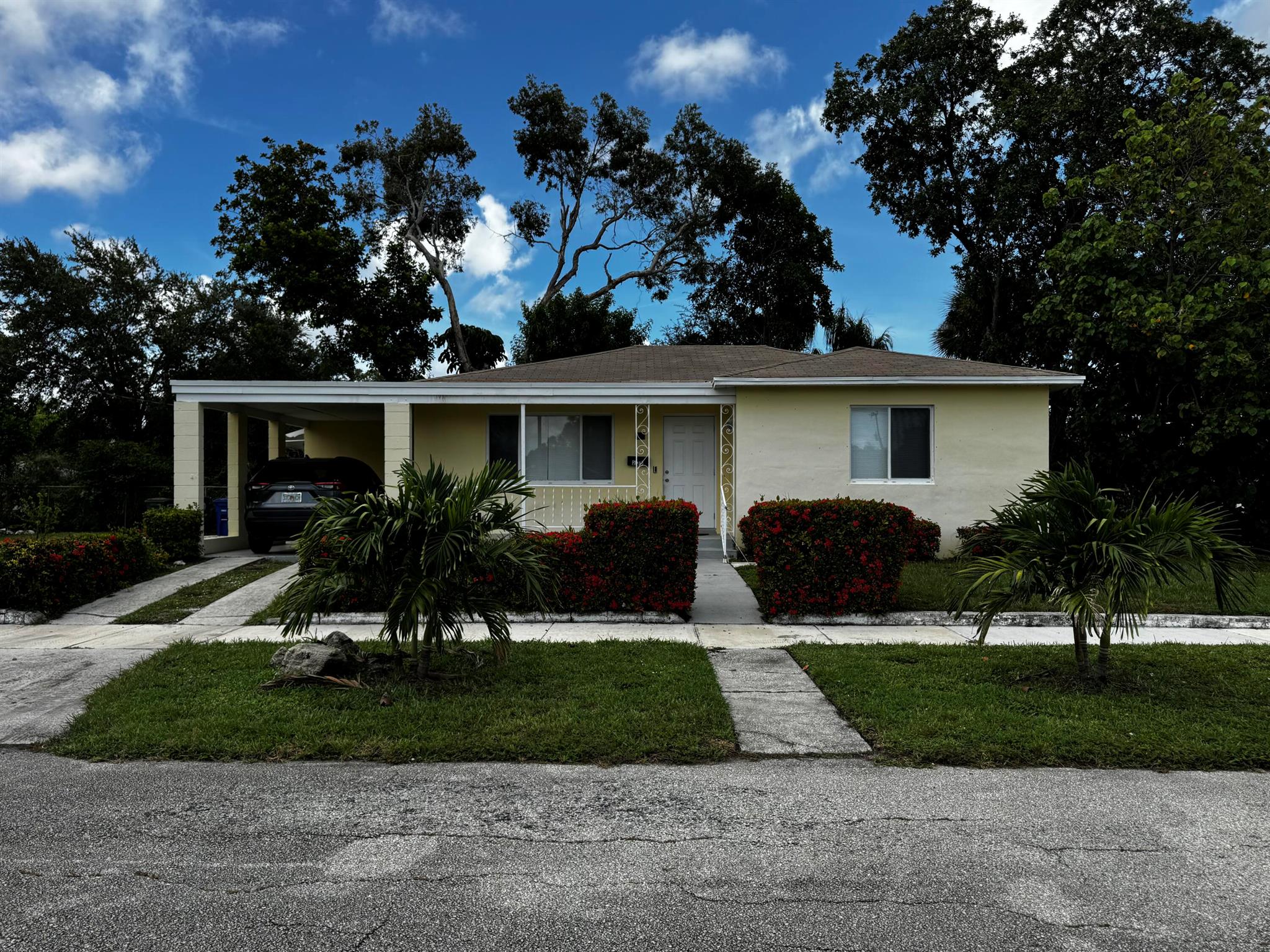 205 Date Palm Drive