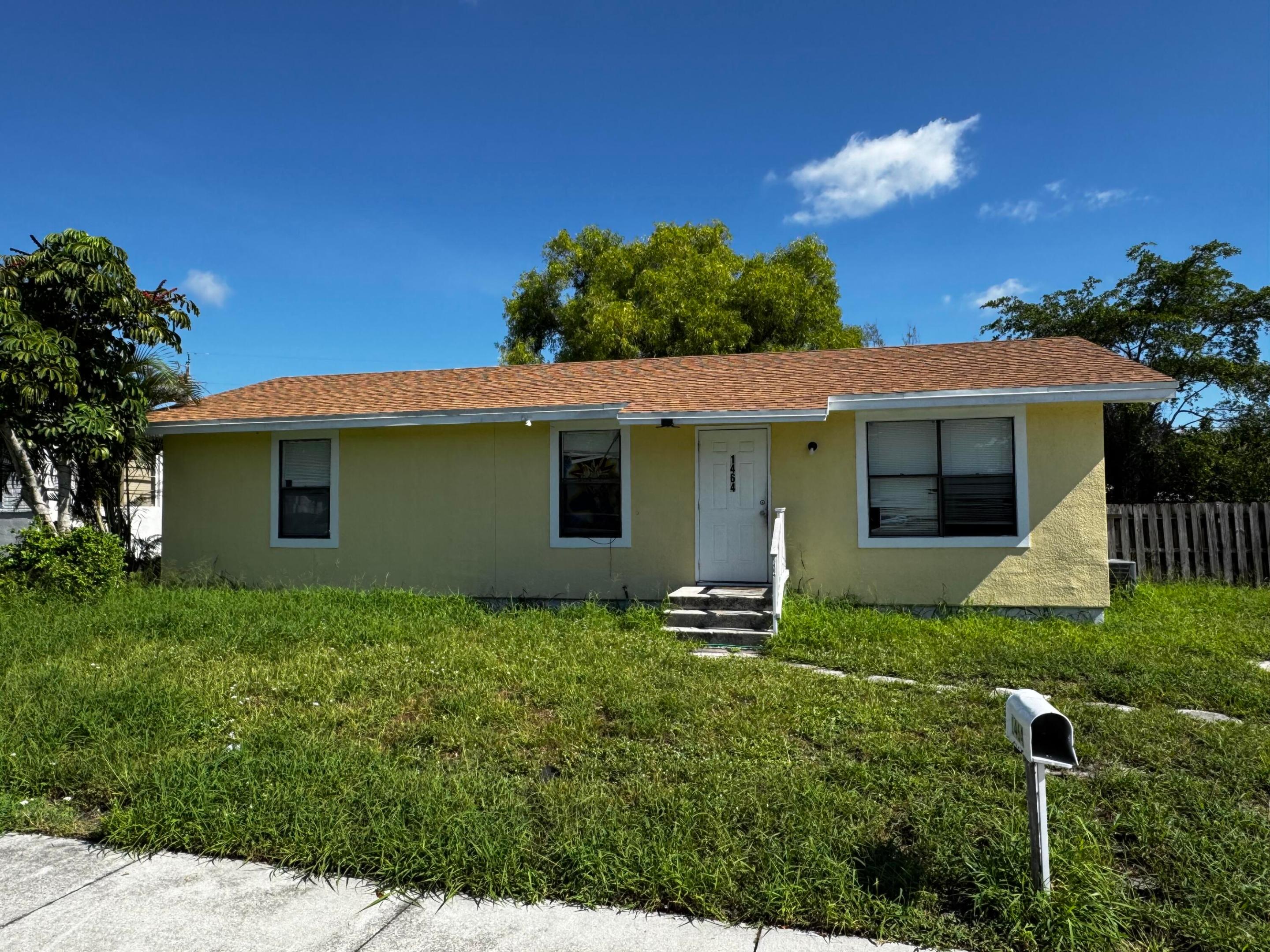1464 W 32nd Street
