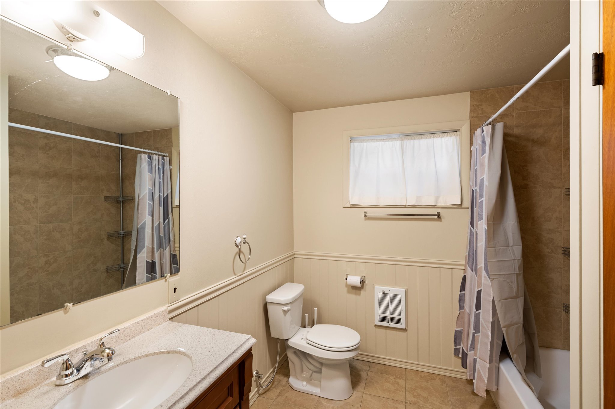 172 Holt Dr A, B & C