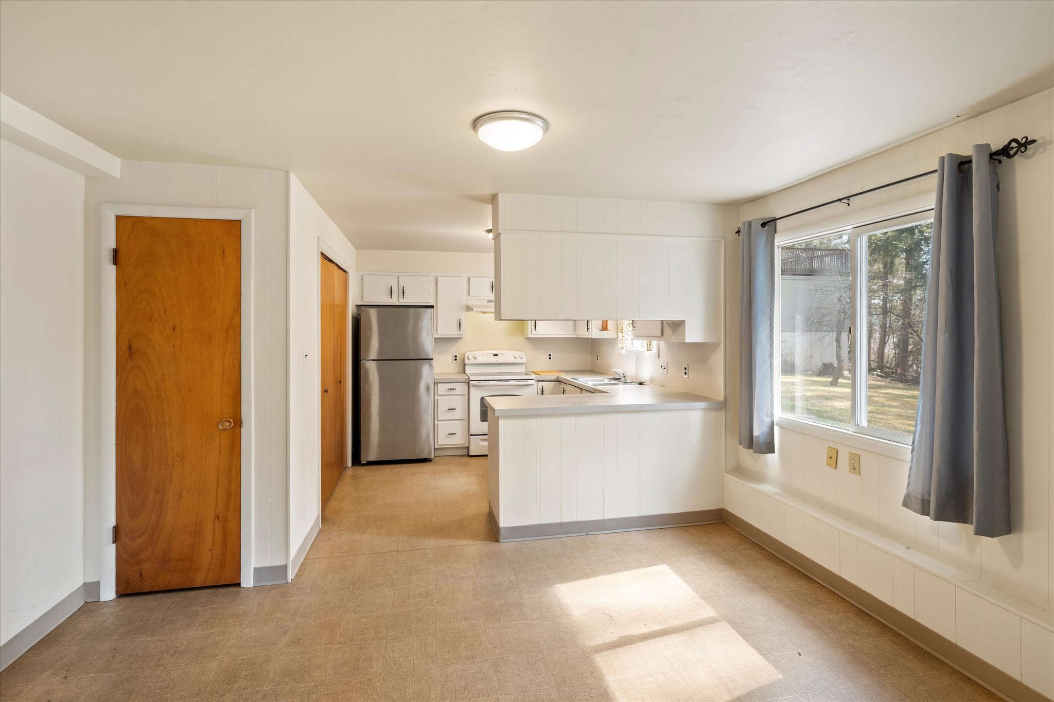 172 Holt Dr A, B & C