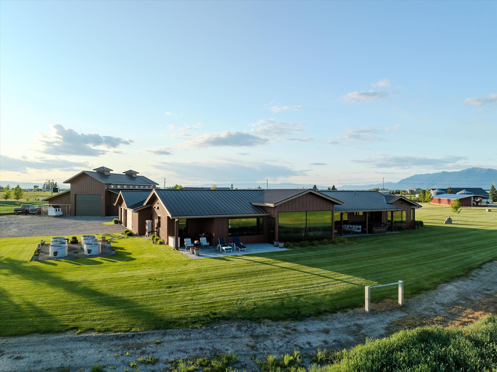 770 Highway 82