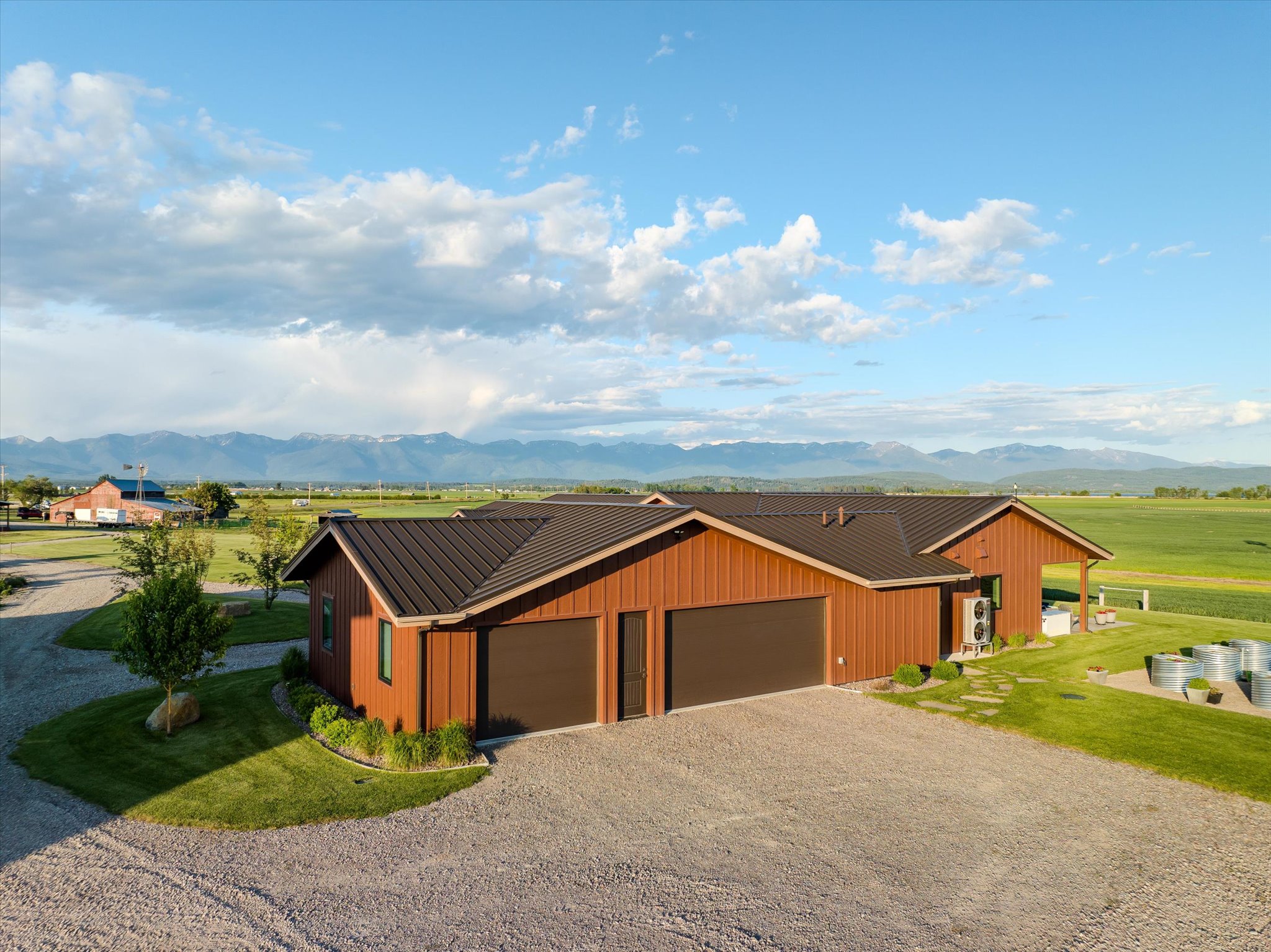 770 Highway 82